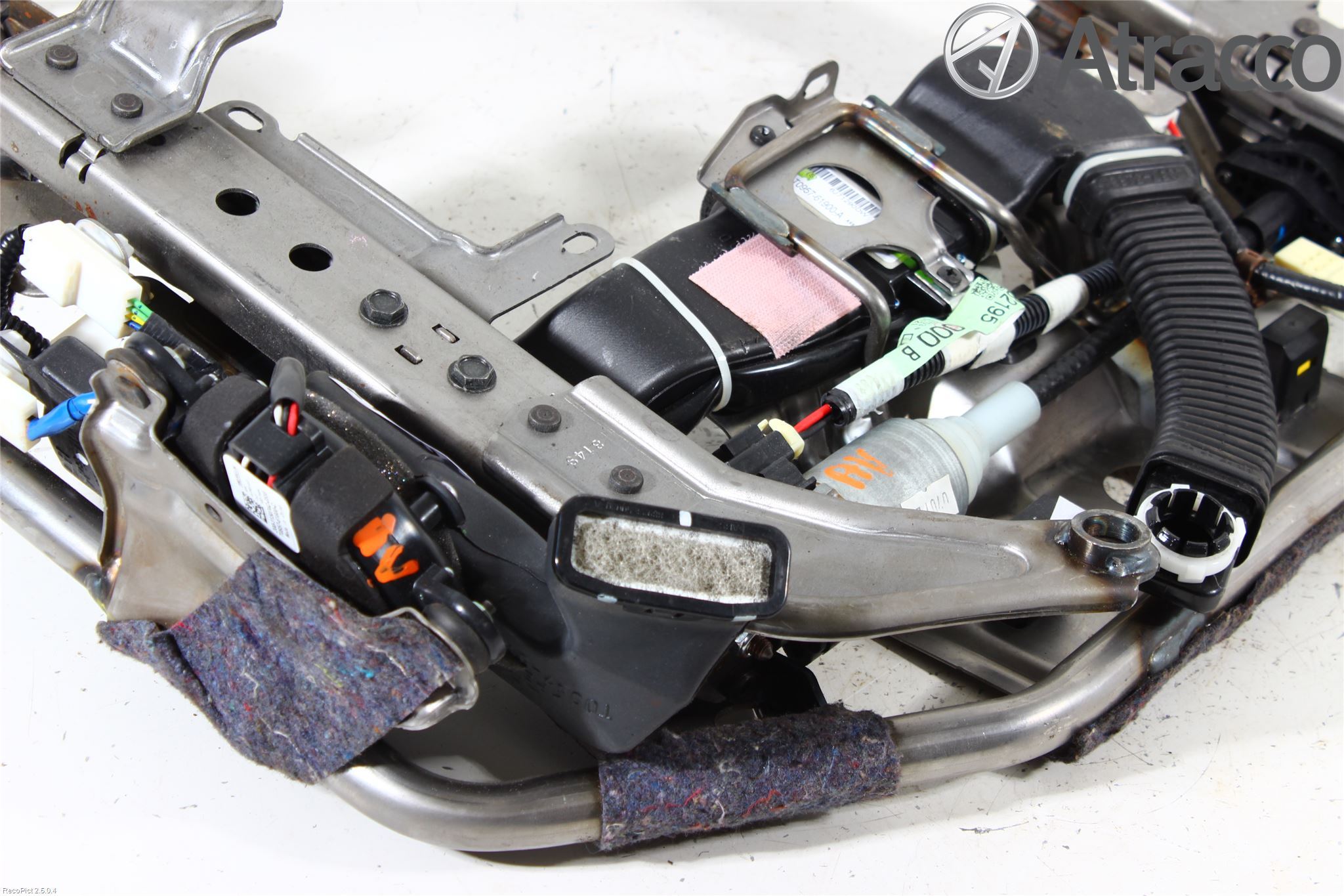 Lexus LS 460/600H 07-17 Sikkerhetsbelte Foran Midtre