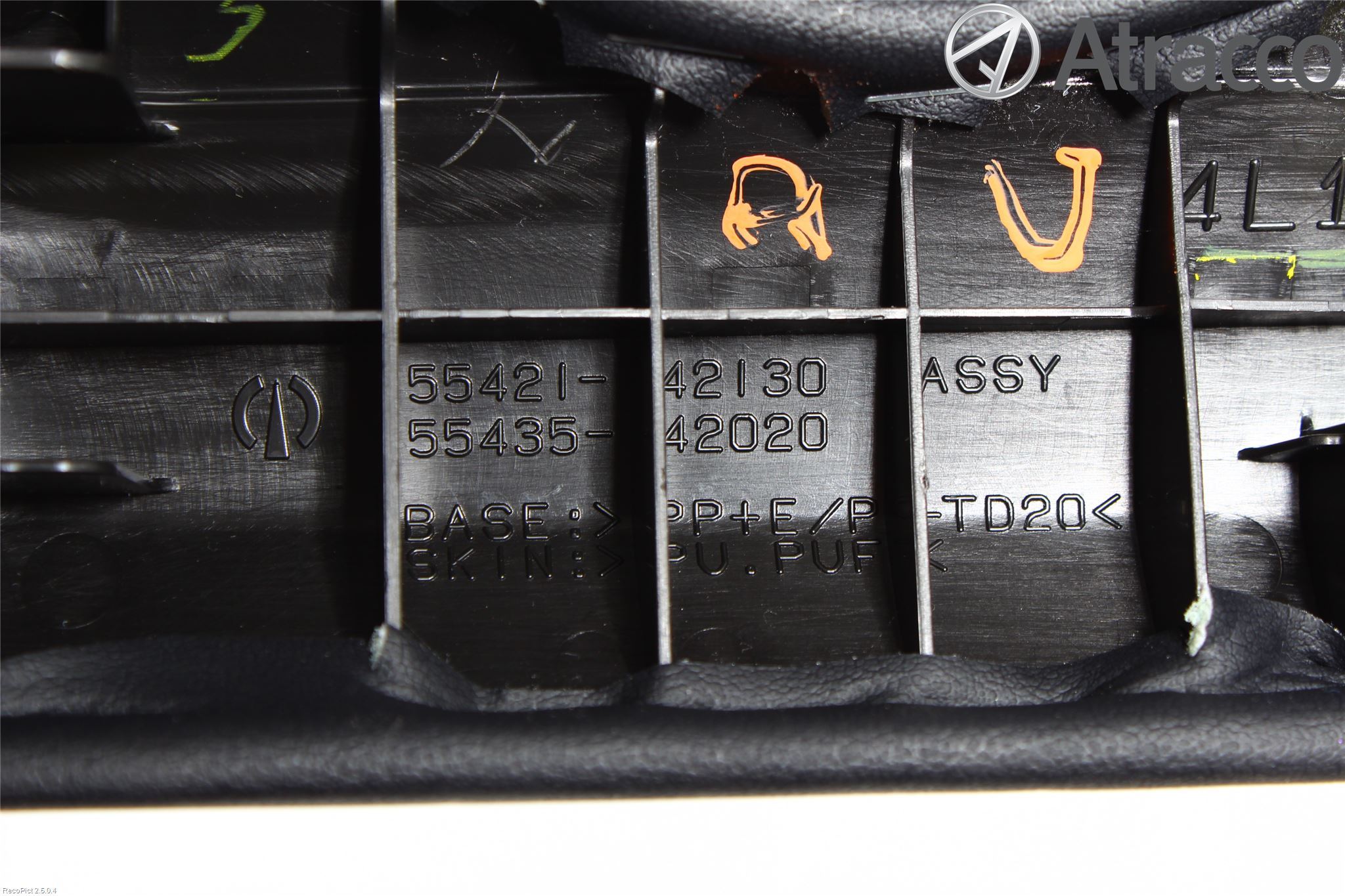 Toyota RAV4 13-18 Innr Dekor Instrbord
