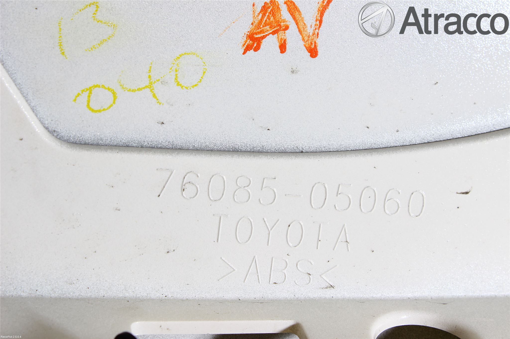 Toyota AVENSIS 09-15 Spoiler Bakluke