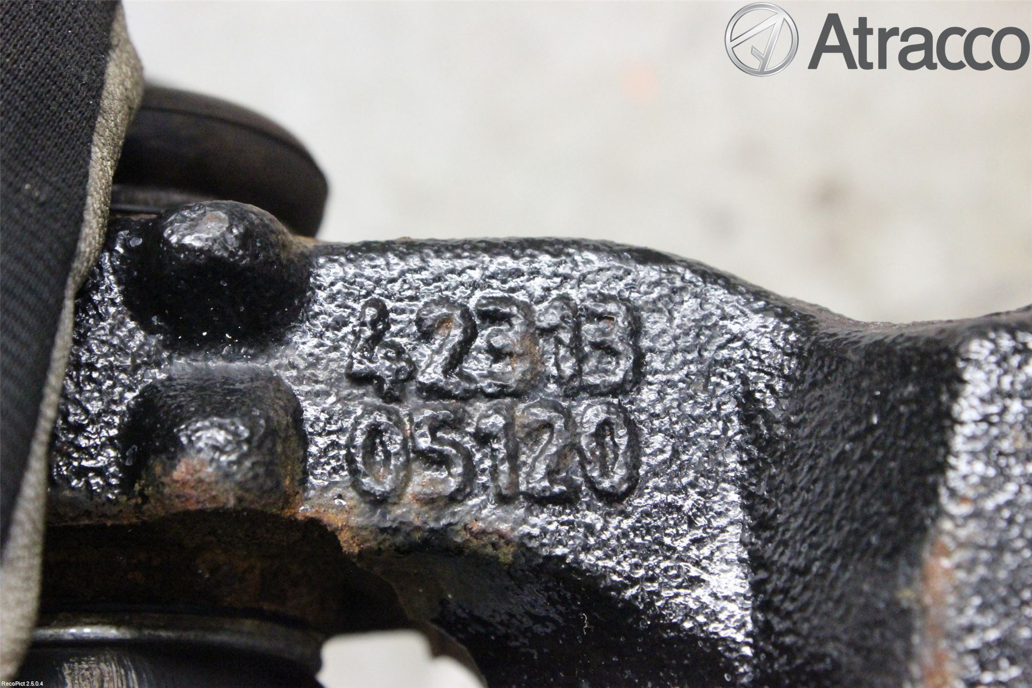 Toyota AVENSIS 09-15 Spindel Hb