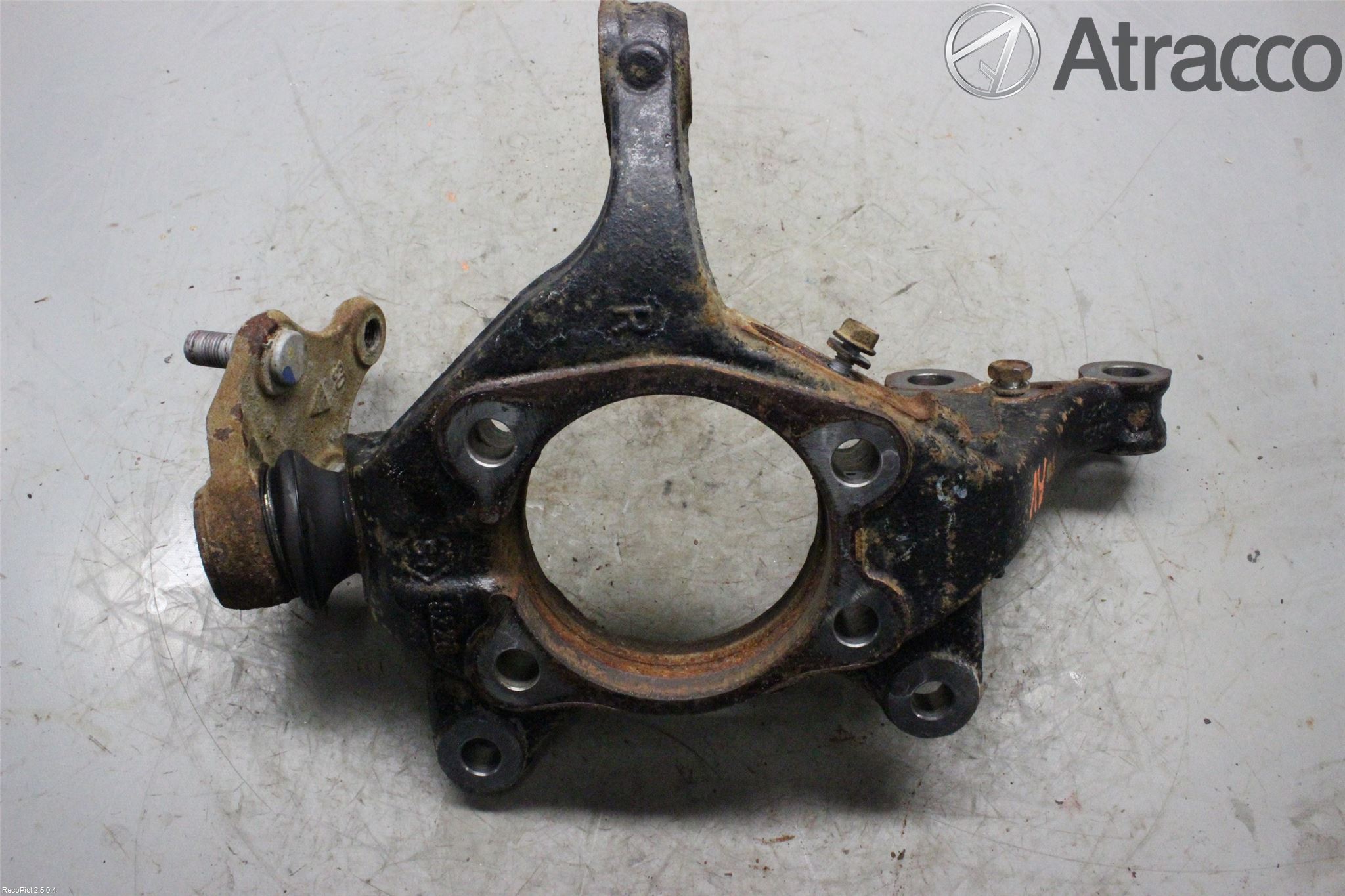 Toyota AVENSIS 09-15 Spindel Hf