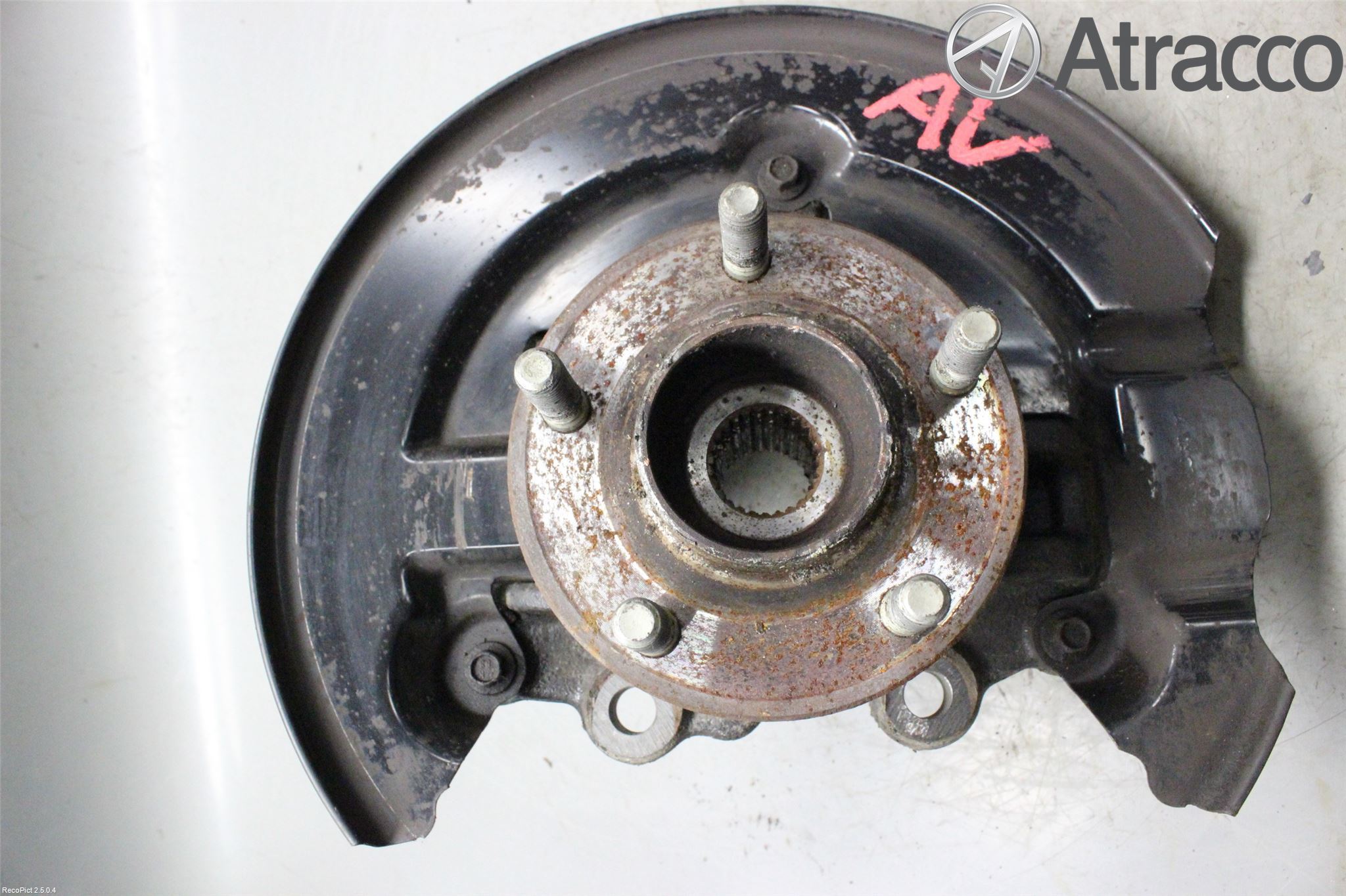 Ford FOCUS 11-14 Spindel Vf
