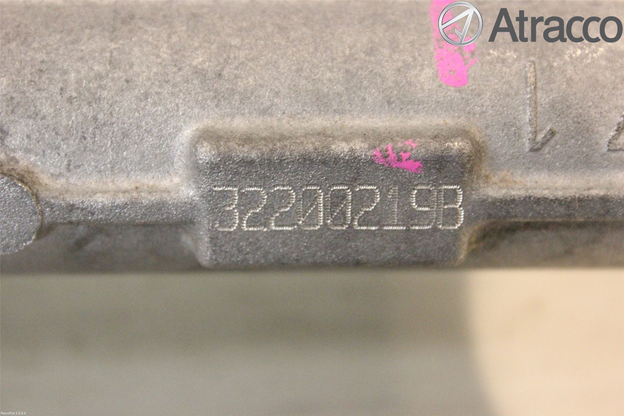 Toyota YARIS XP130 12-14 Servo Snekke - Tannstang