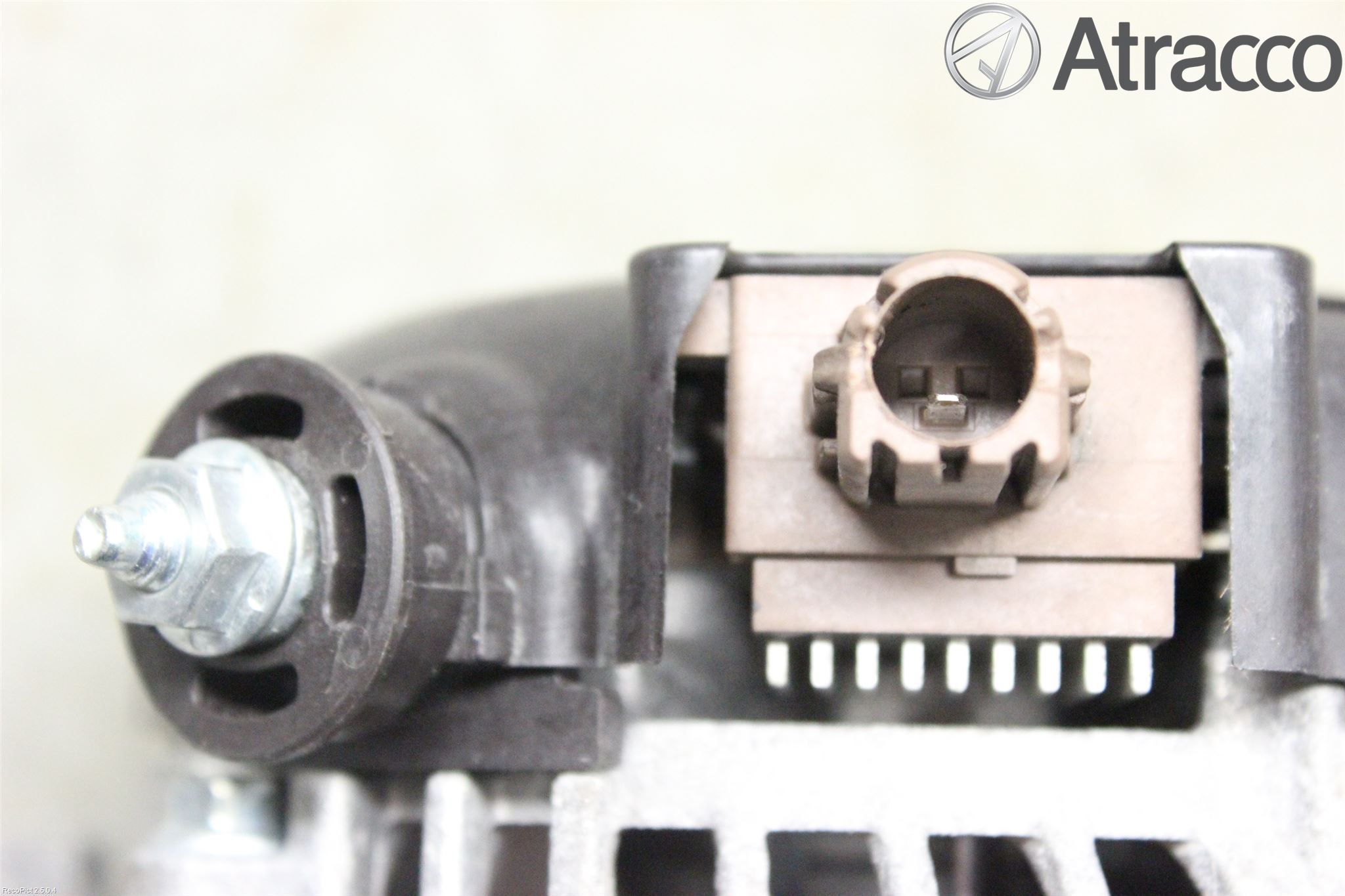 Toyota YARIS XP130 12-14 Dynamo