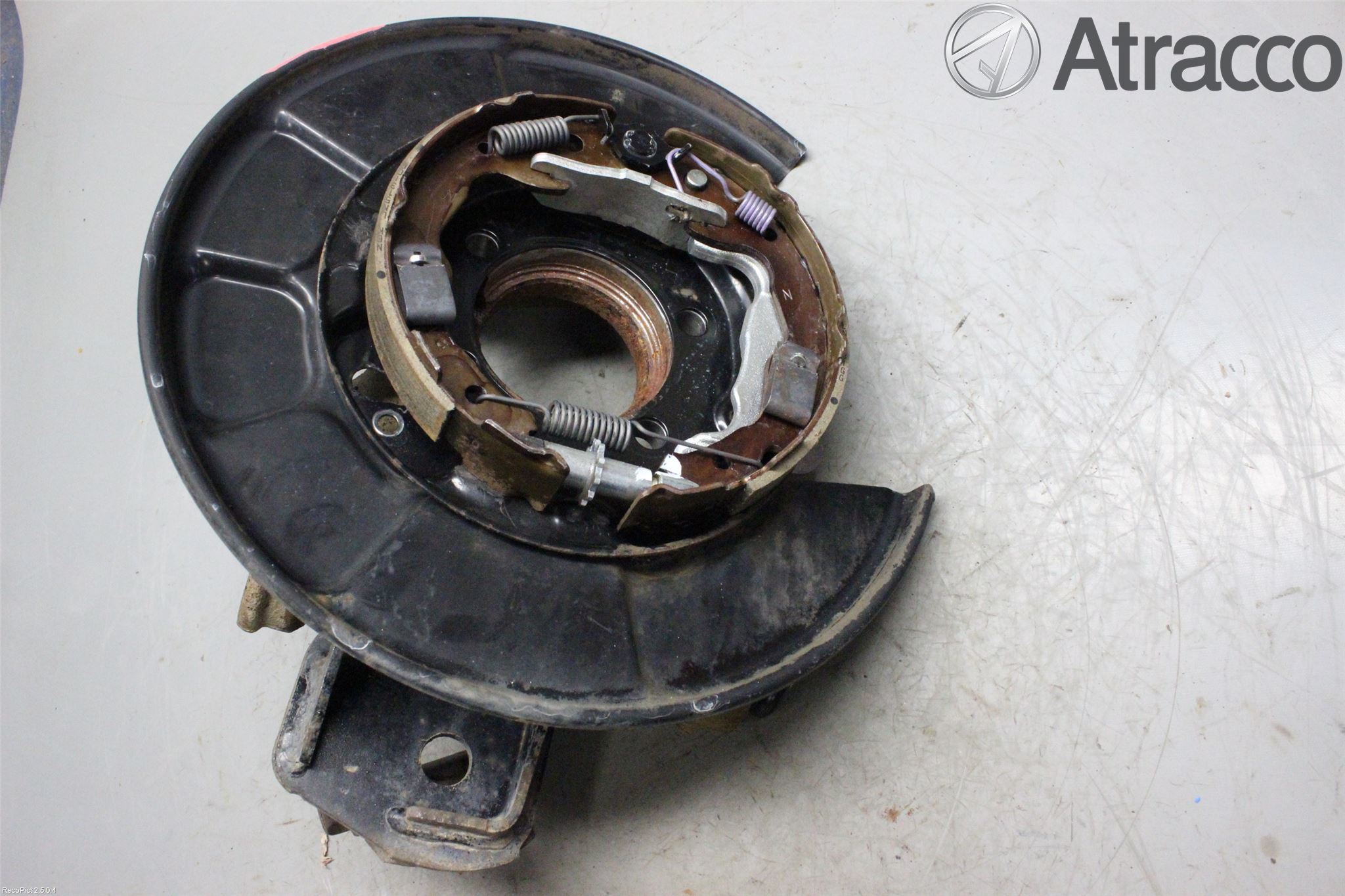 Toyota RAV 4 06-12 Spindel Vb