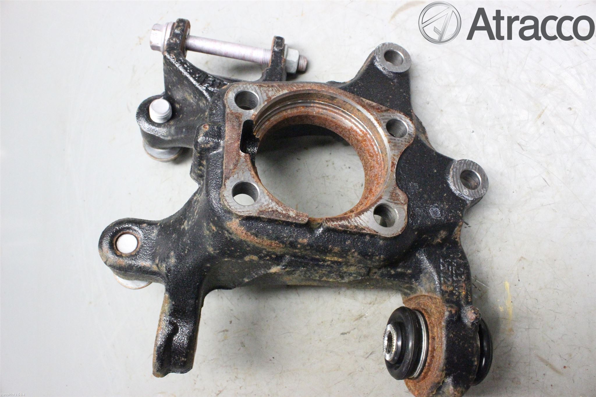 Toyota AVENSIS 09-15 Spindel Vb