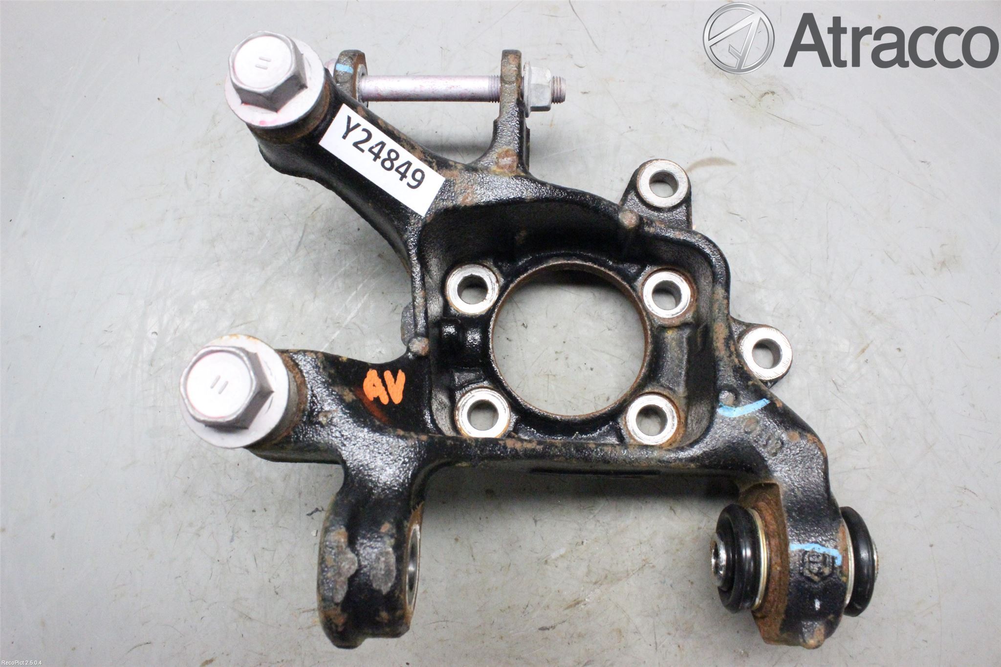 Toyota AVENSIS 09-15 Spindel Hb