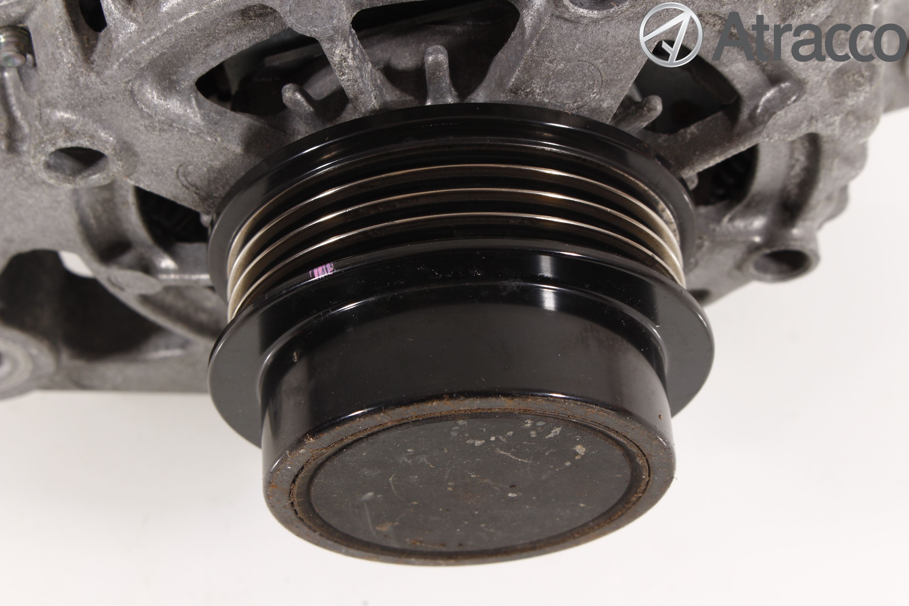 Toyota YARIS XP130 12-14 Dynamo