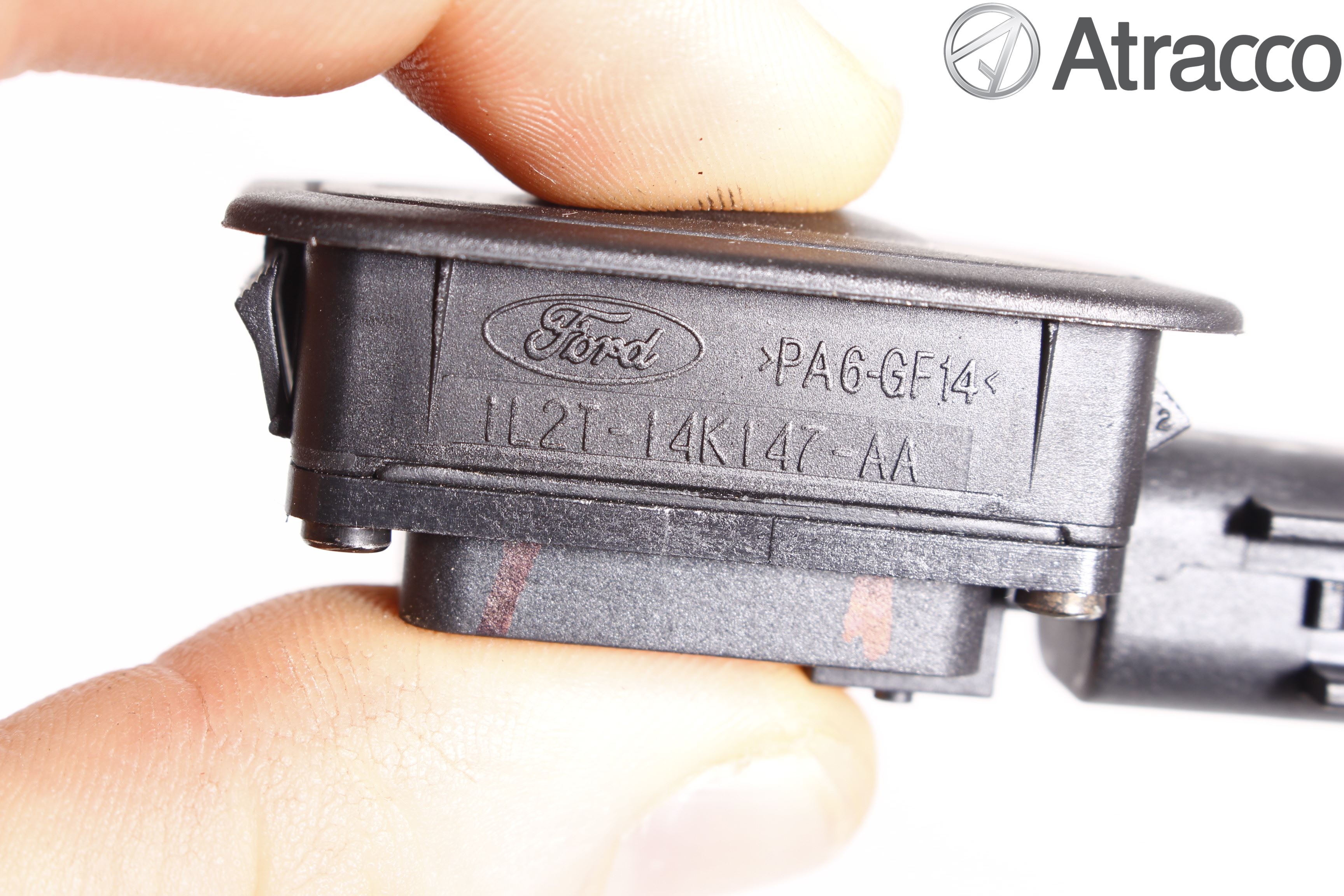 Ford KUGA 13-16 Bakluke Handtak Ytre