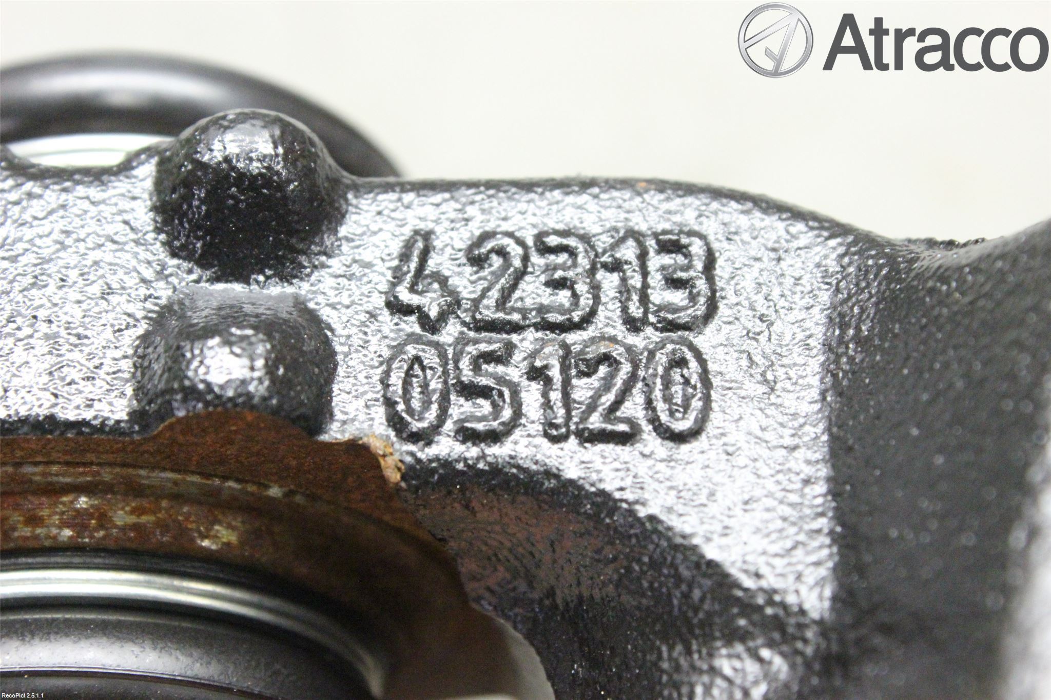 Toyota AVENSIS 09-15 Spindel Hb