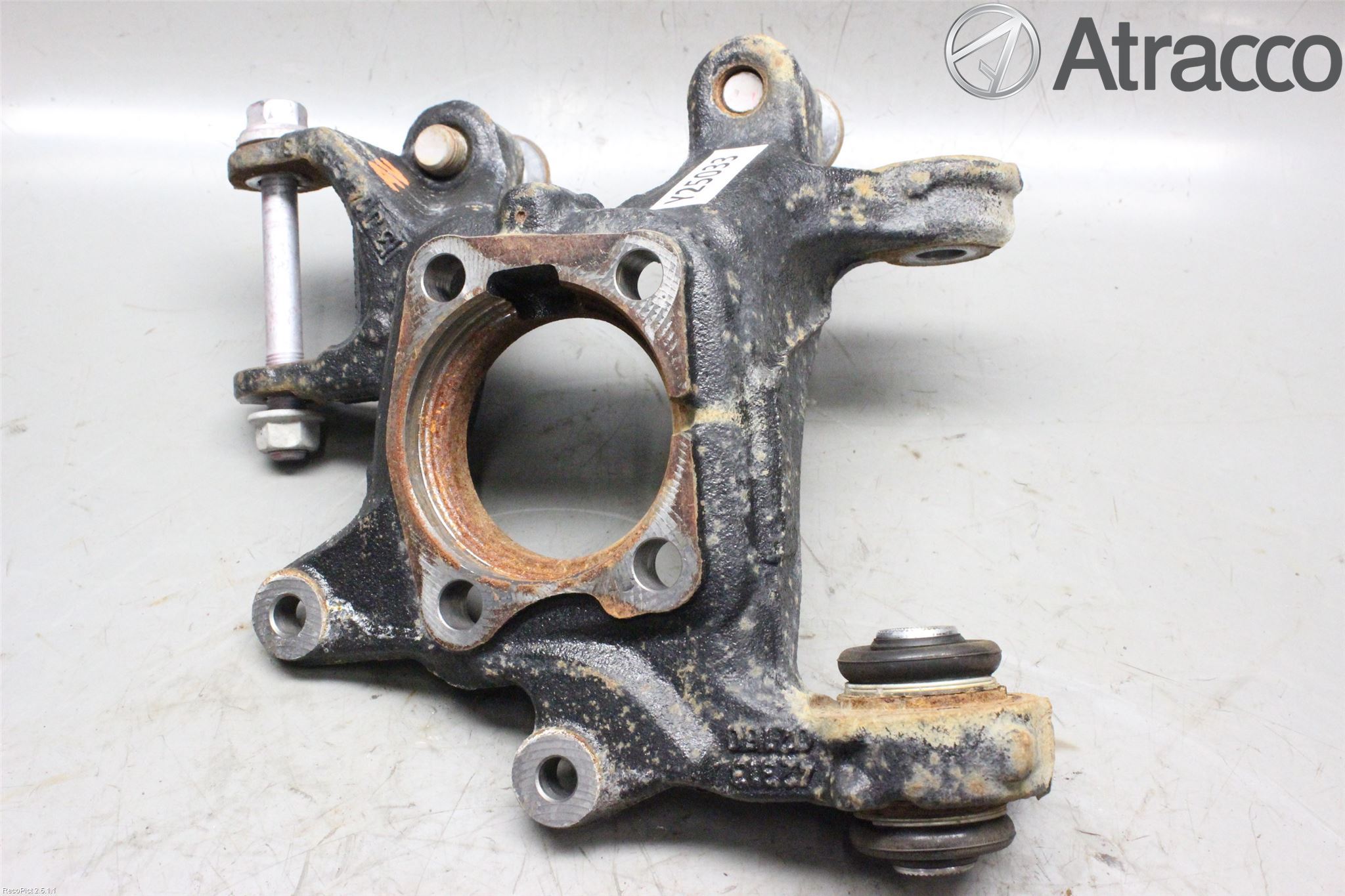 Toyota AURIS 13-19 Spindel Hb