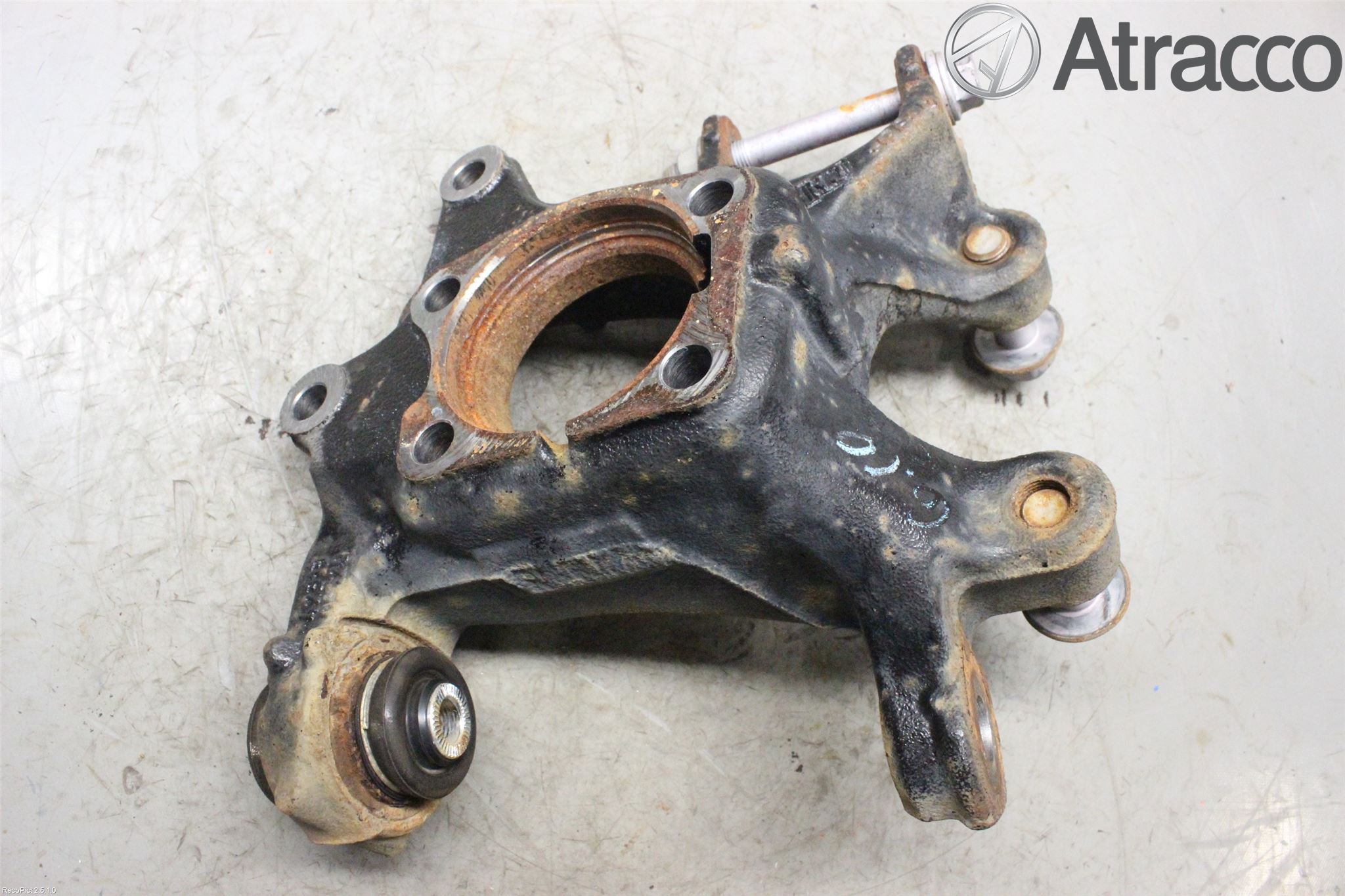 Toyota AVENSIS 09-15 Spindel Hb