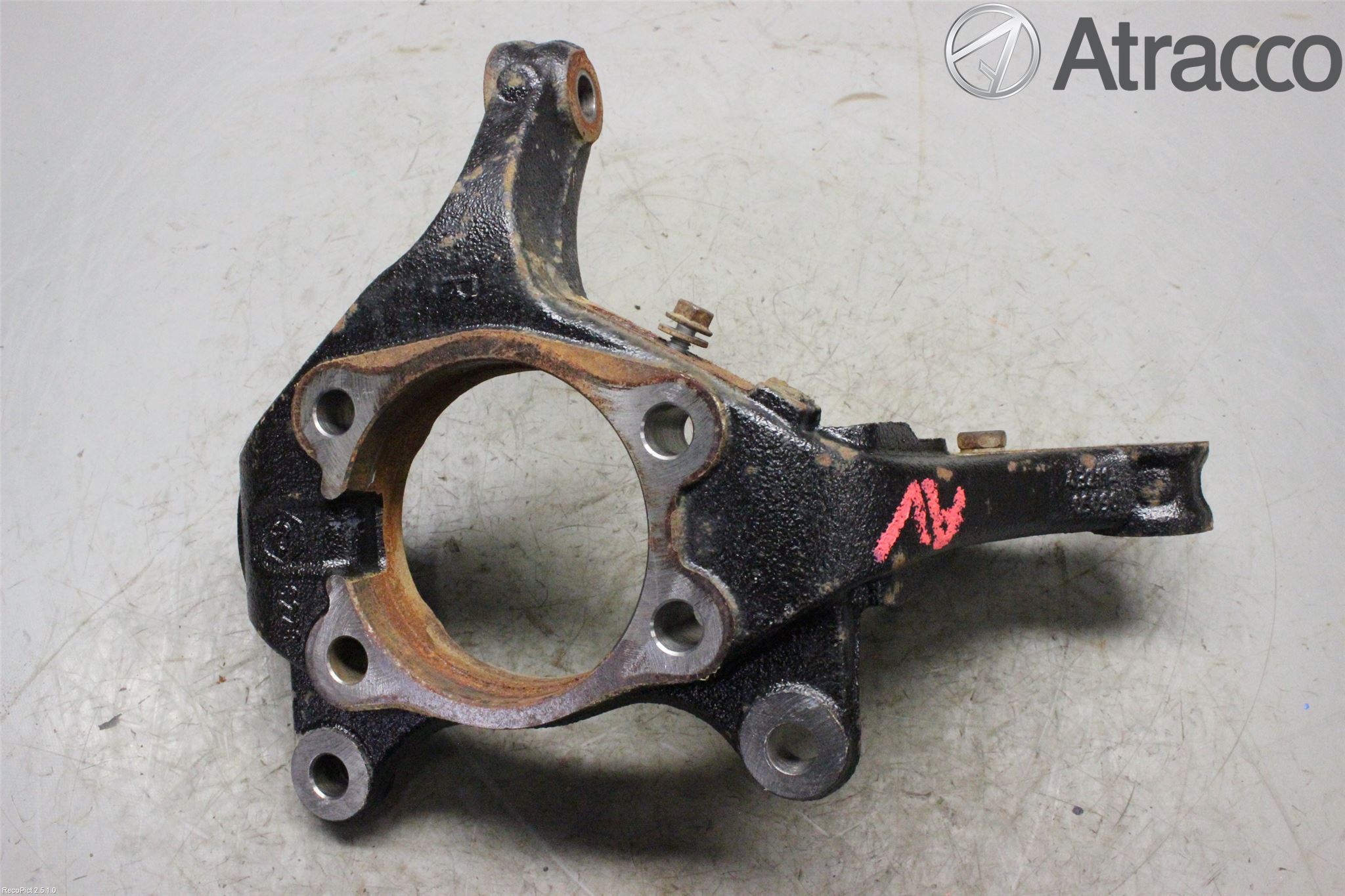 Toyota AURIS 13-19 Spindel Hf