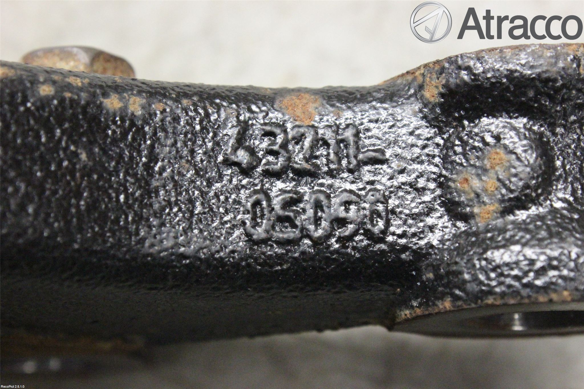 Toyota AURIS 13-19 Spindel Hf