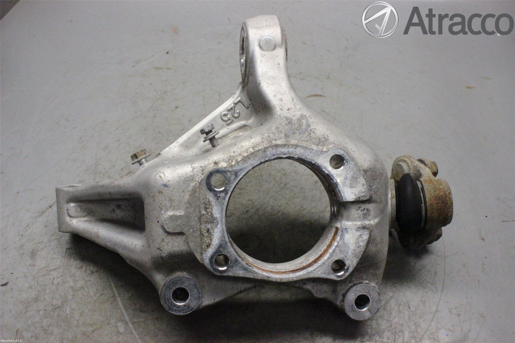Toyota PRIUS ZVW30 09-20 Spindel Vf