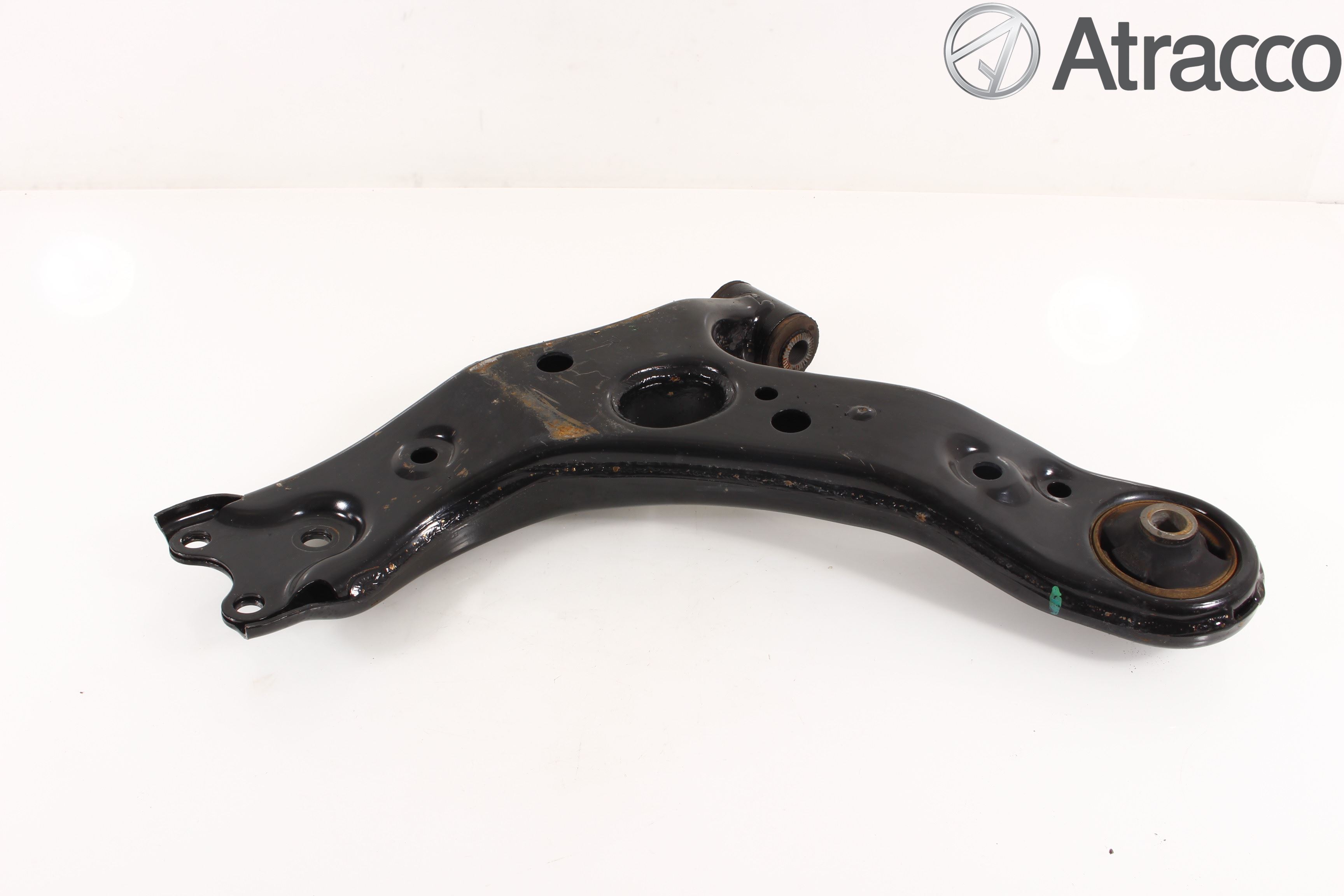 Toyota AURIS 13-19 Bærearm Foran Høyre Nedre