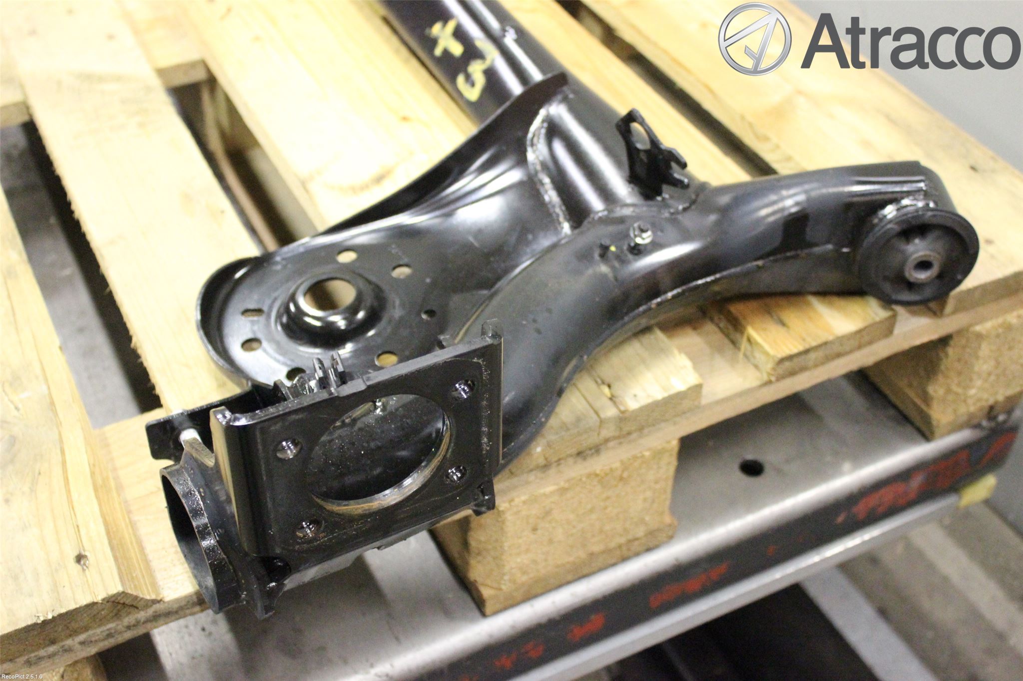 Toyota AYGO 15-21 Bakaksel Feste Travers-Ramme