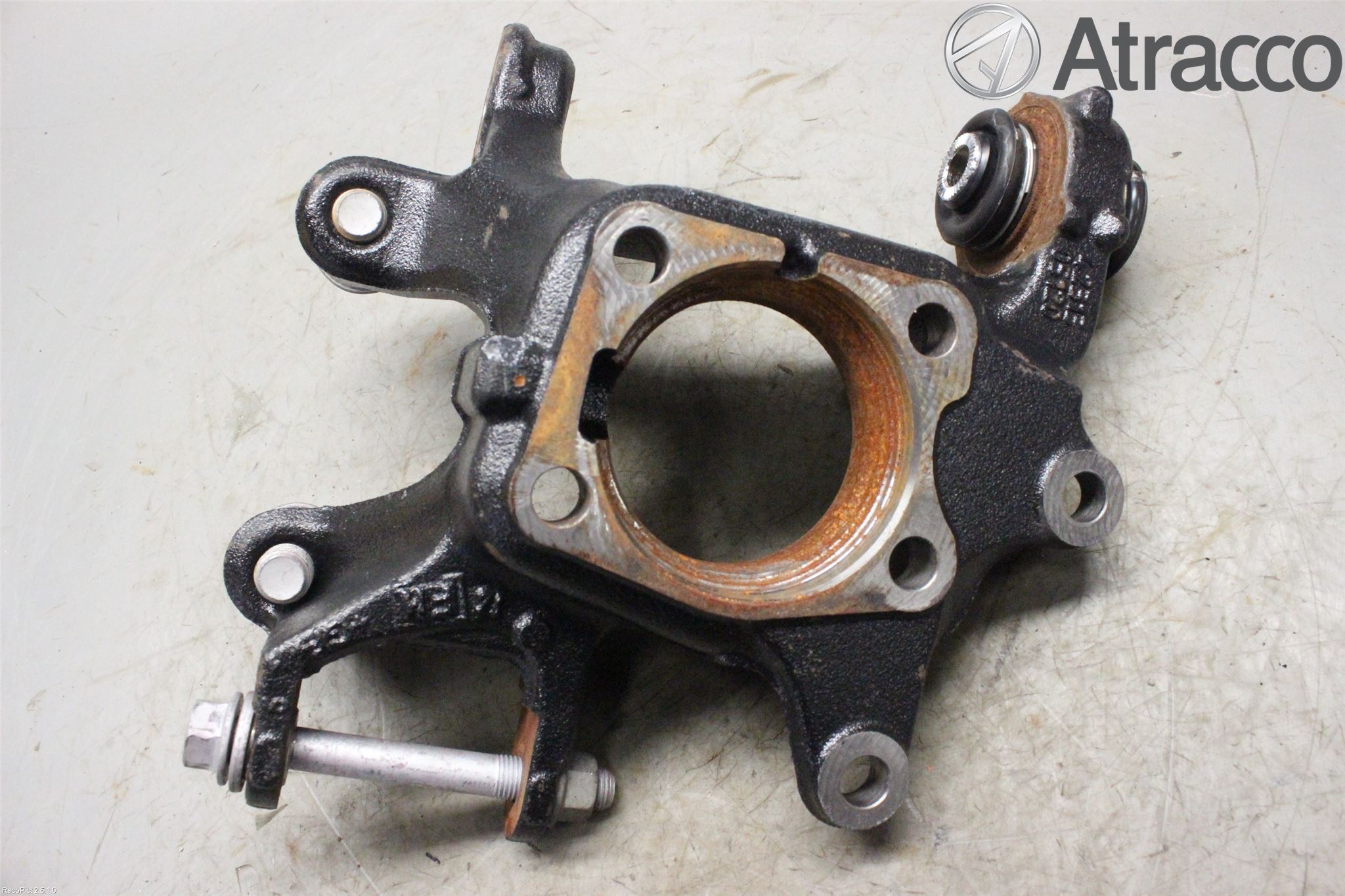Toyota AVENSIS 09-15 Spindel Hb