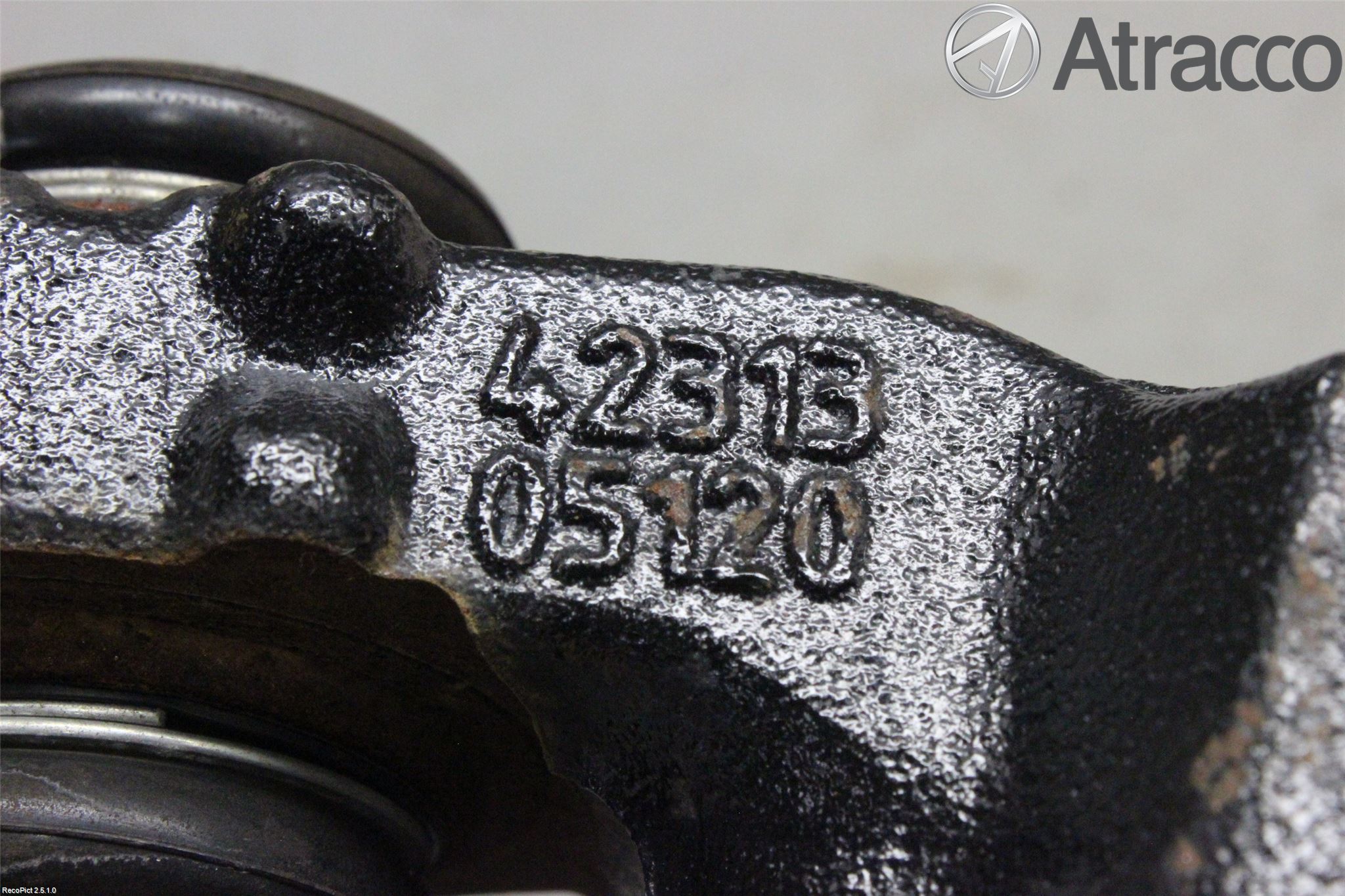 Toyota AVENSIS 09-15 Spindel Hb