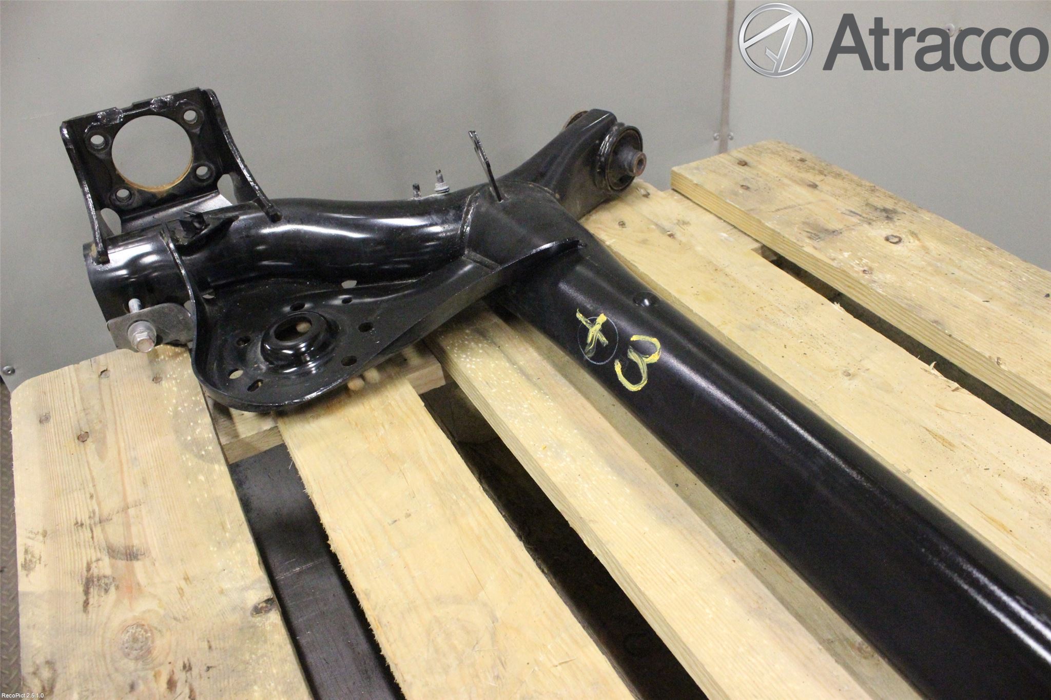 Toyota AYGO 15-21 Bakaksel Feste Travers-Ramme