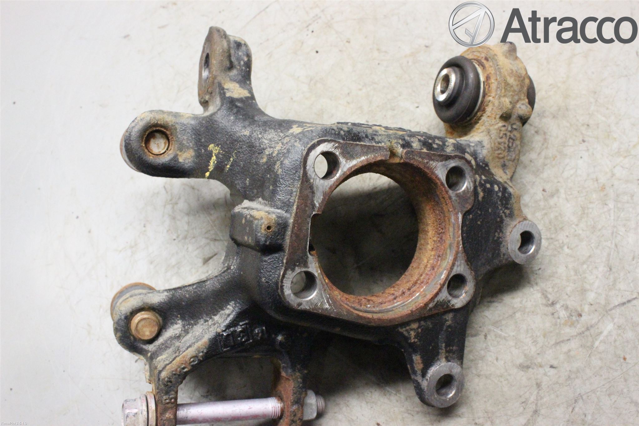 Toyota AVENSIS 09-15 Spindel Hb