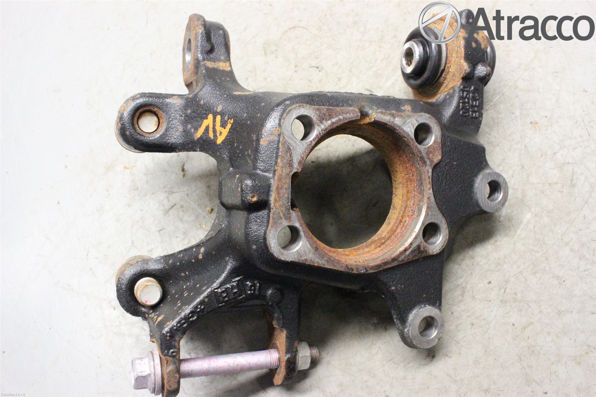 Toyota AVENSIS 16-18 Spindel Hb