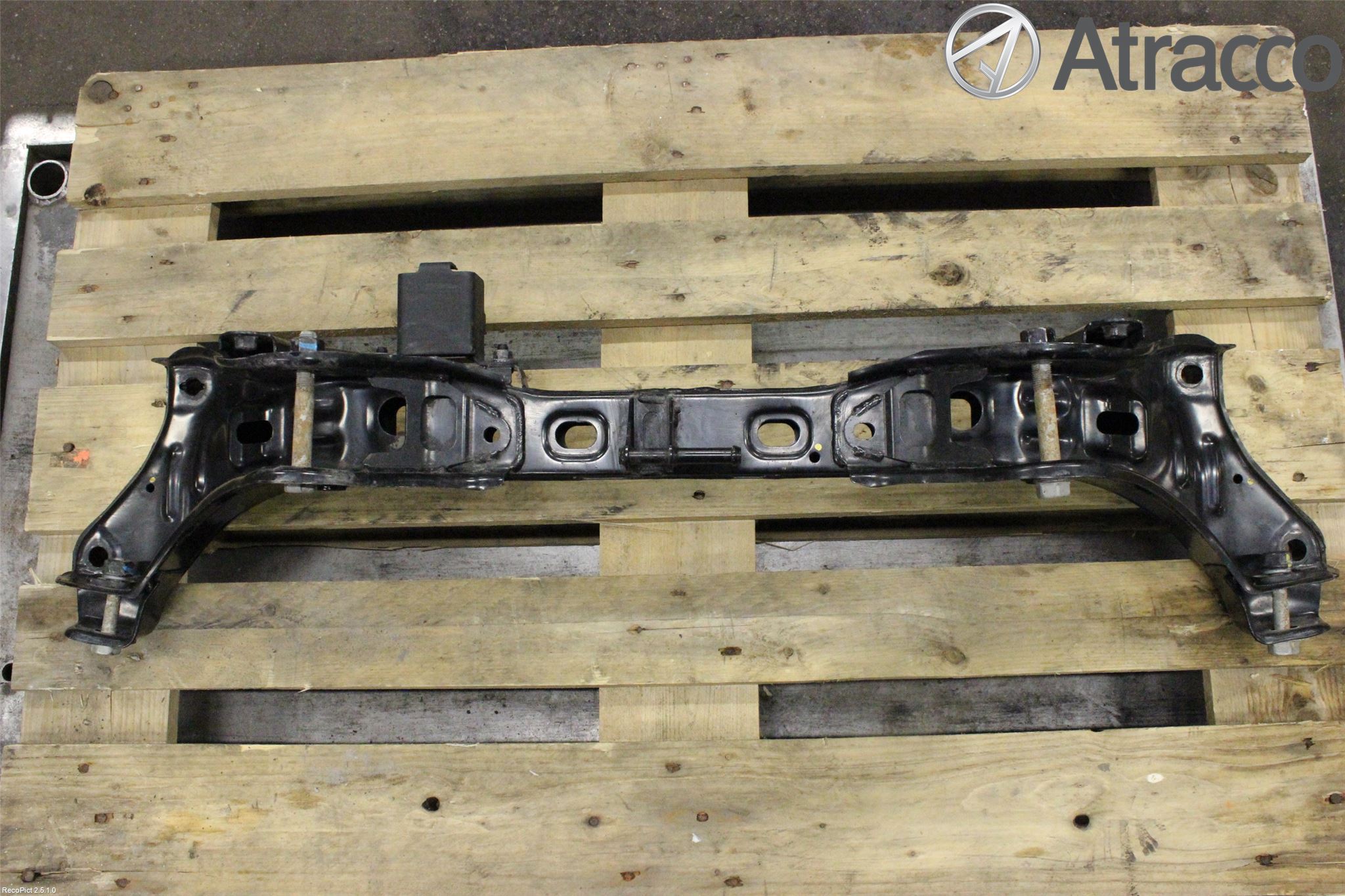 Hyundai i40 16-18 Bakaksel Feste Travers-Ramme