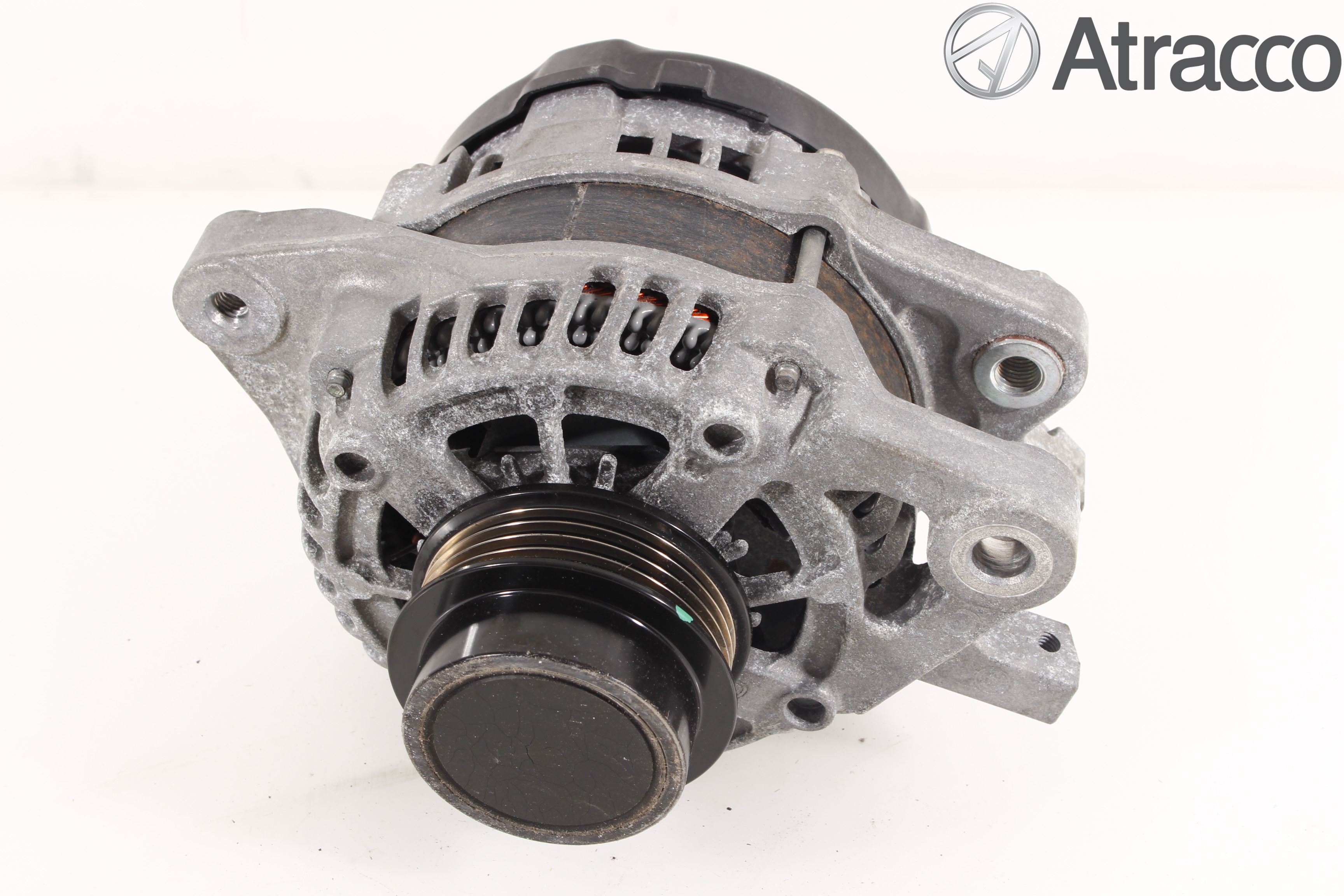 Toyota YARIS XP130 12-14 Dynamo
