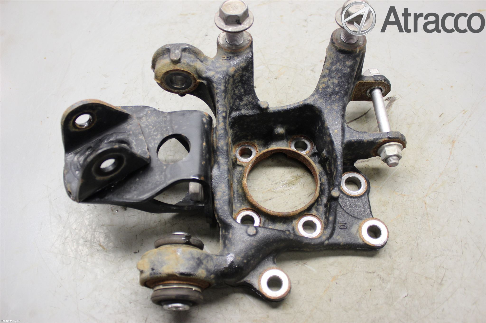 Toyota RAV4 13-18 Spindel Hb