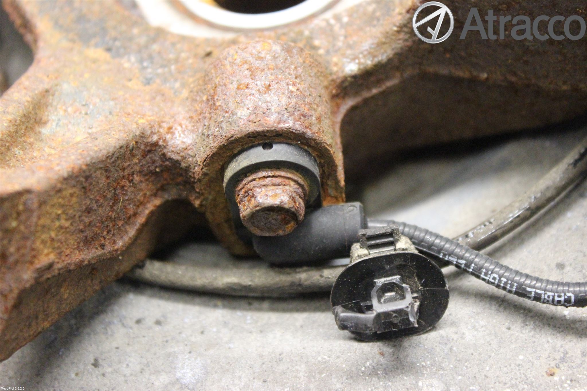 Mitsubishi OUTLANDER 13-21 Spindel Hf