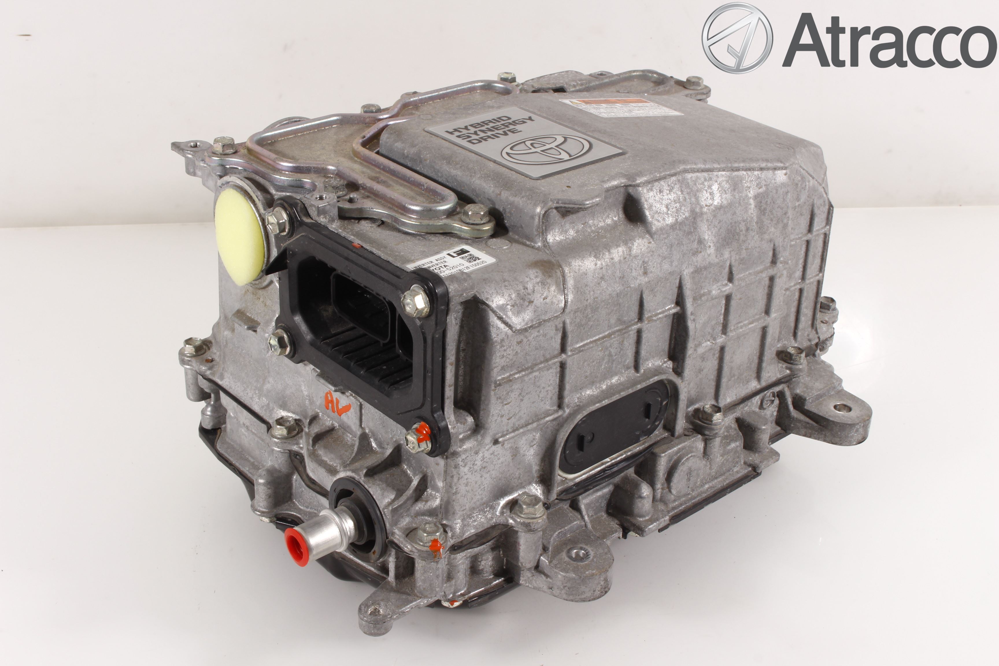 Toyota YARIS XP130 12-14 Hybridconverter