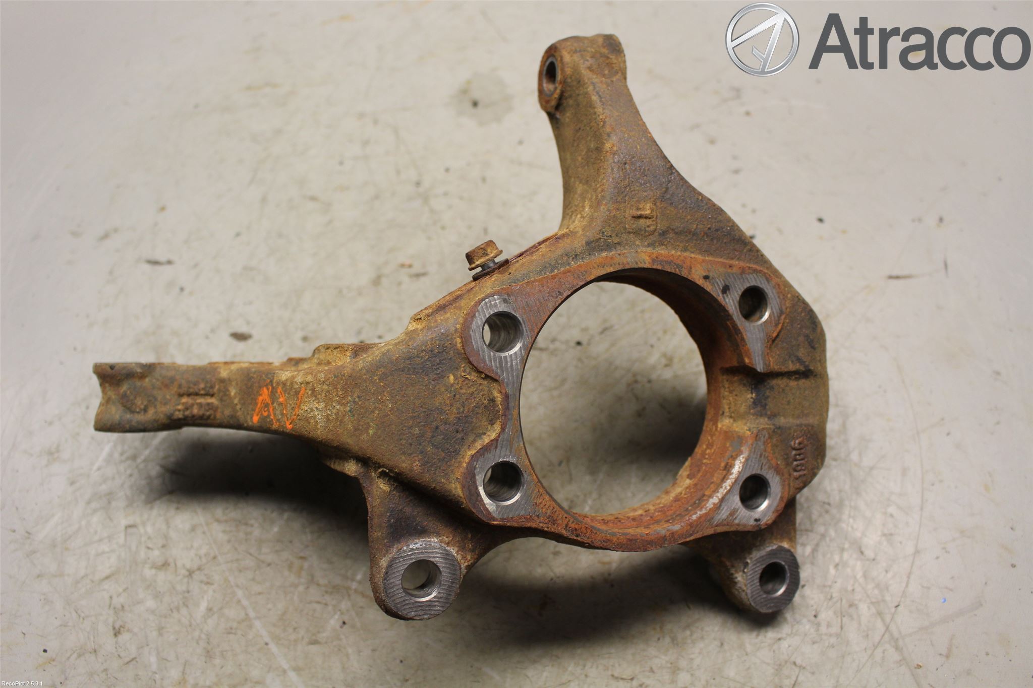 Toyota VERSO 09-18 Spindel Vf