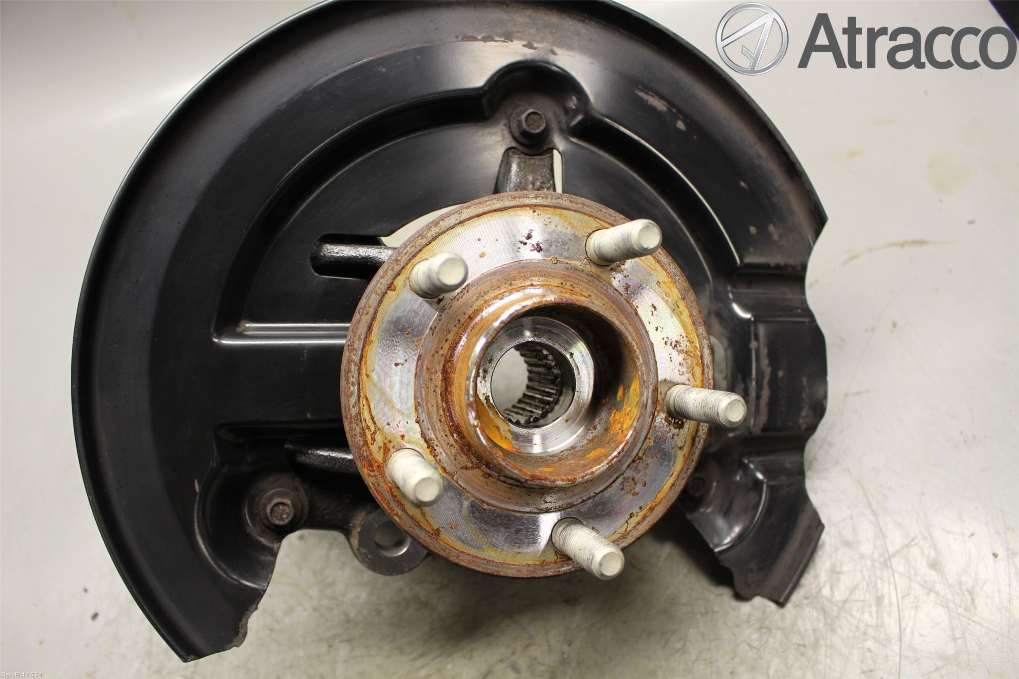 Ford FOCUS 11-14 Spindel Vf