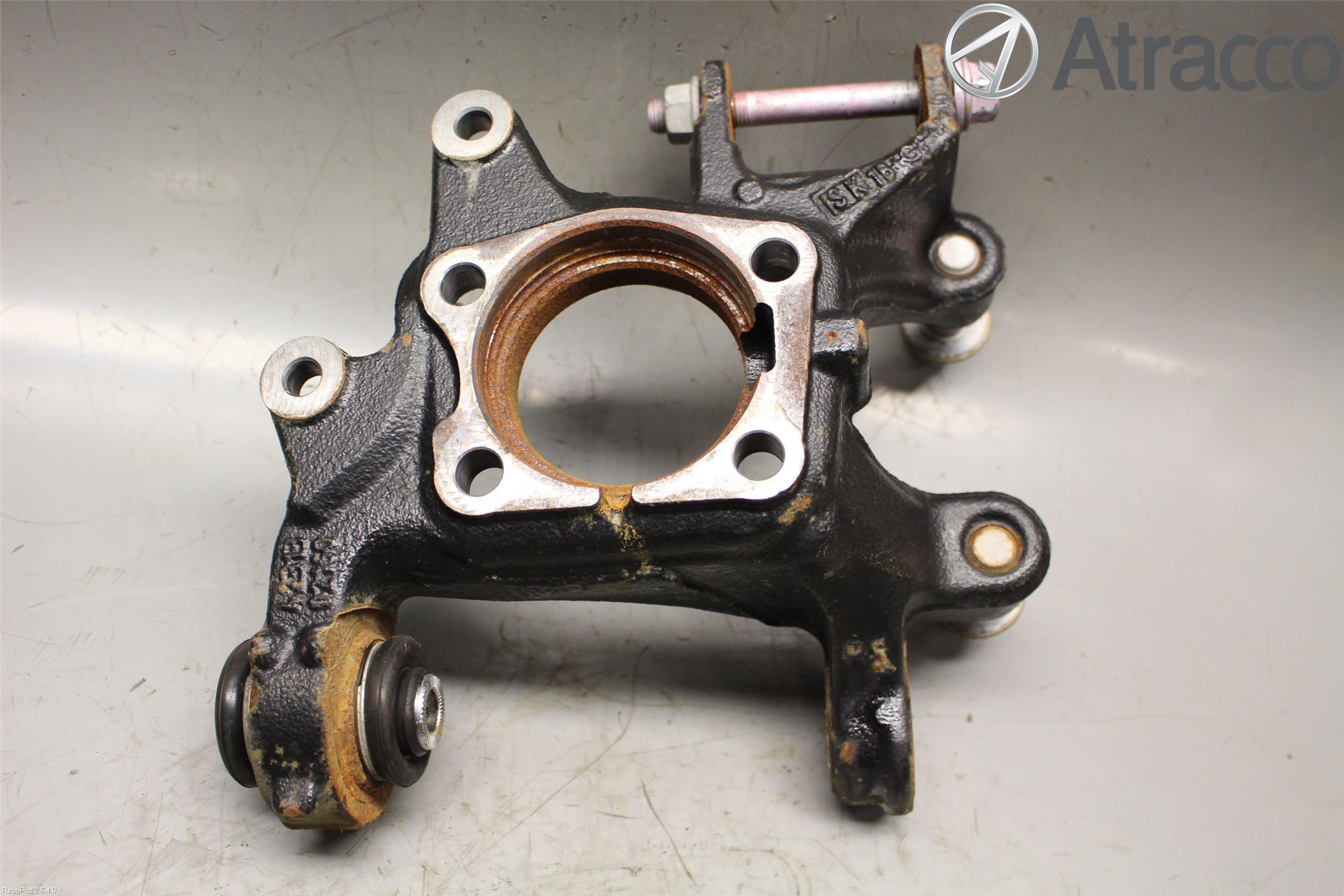 Toyota AURIS 13-19 Spindel Hb
