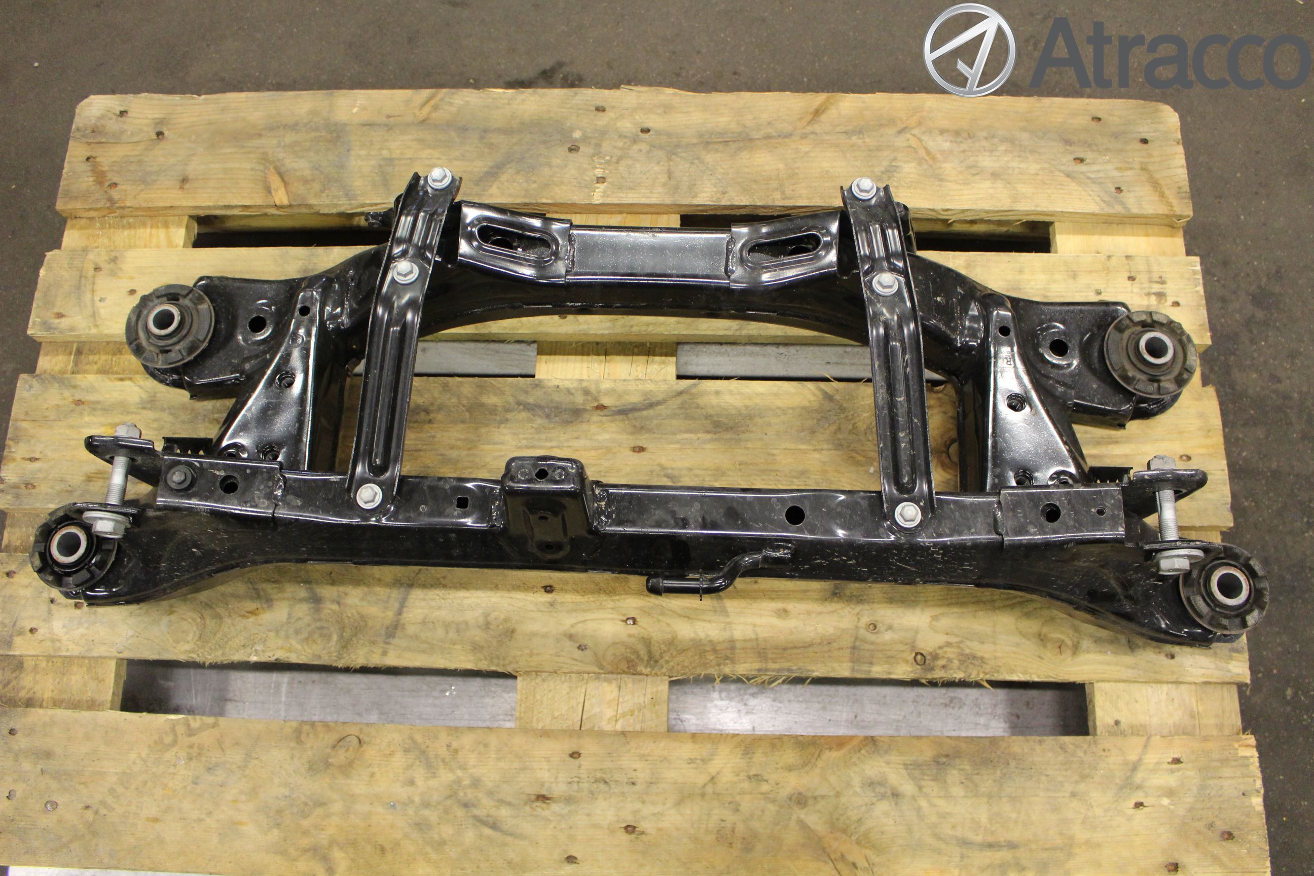 Toyota AURIS 13-19 Bakaksel Feste Travers-Ramme