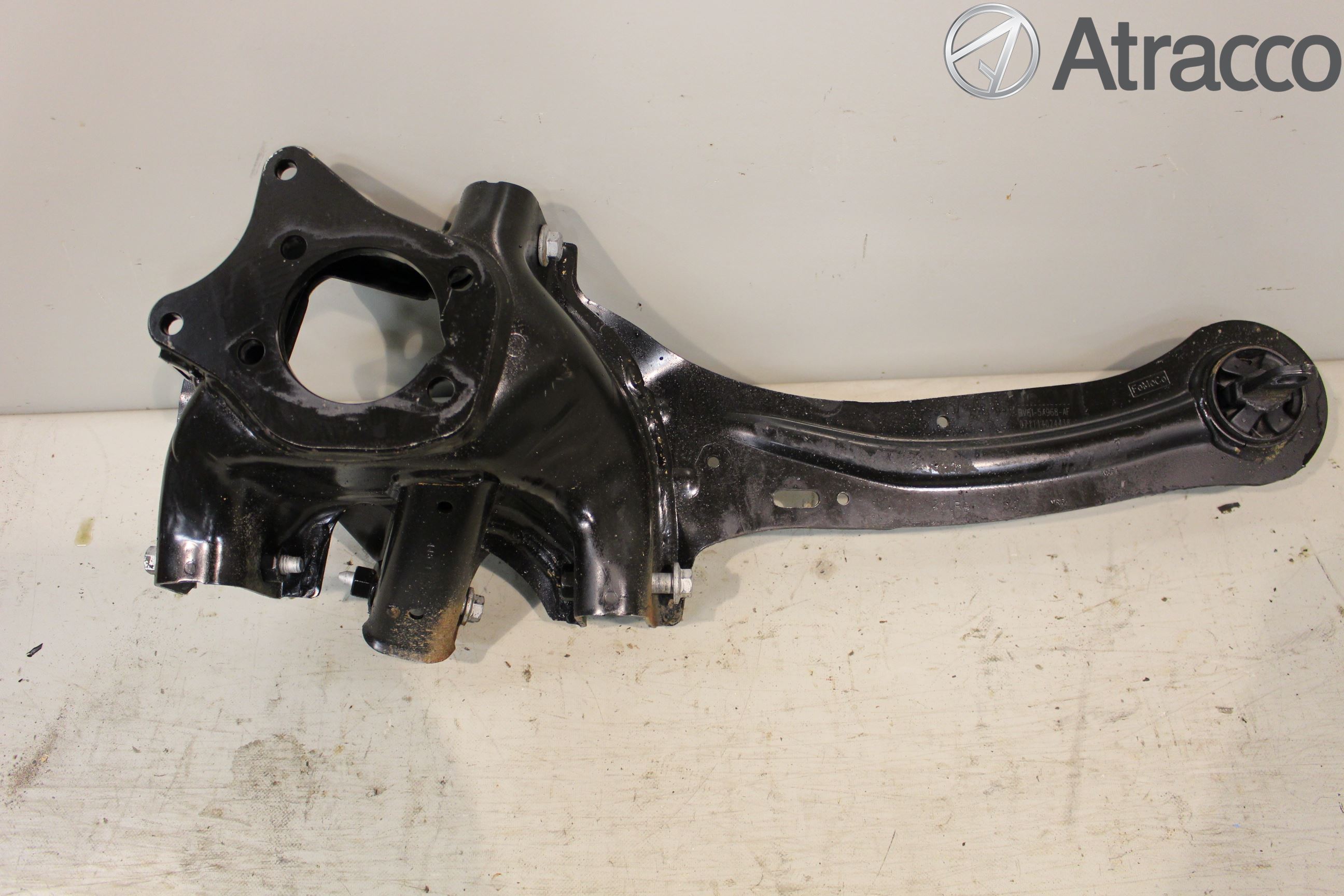 Ford FOCUS 15-18 Bærearm Bak Høyre