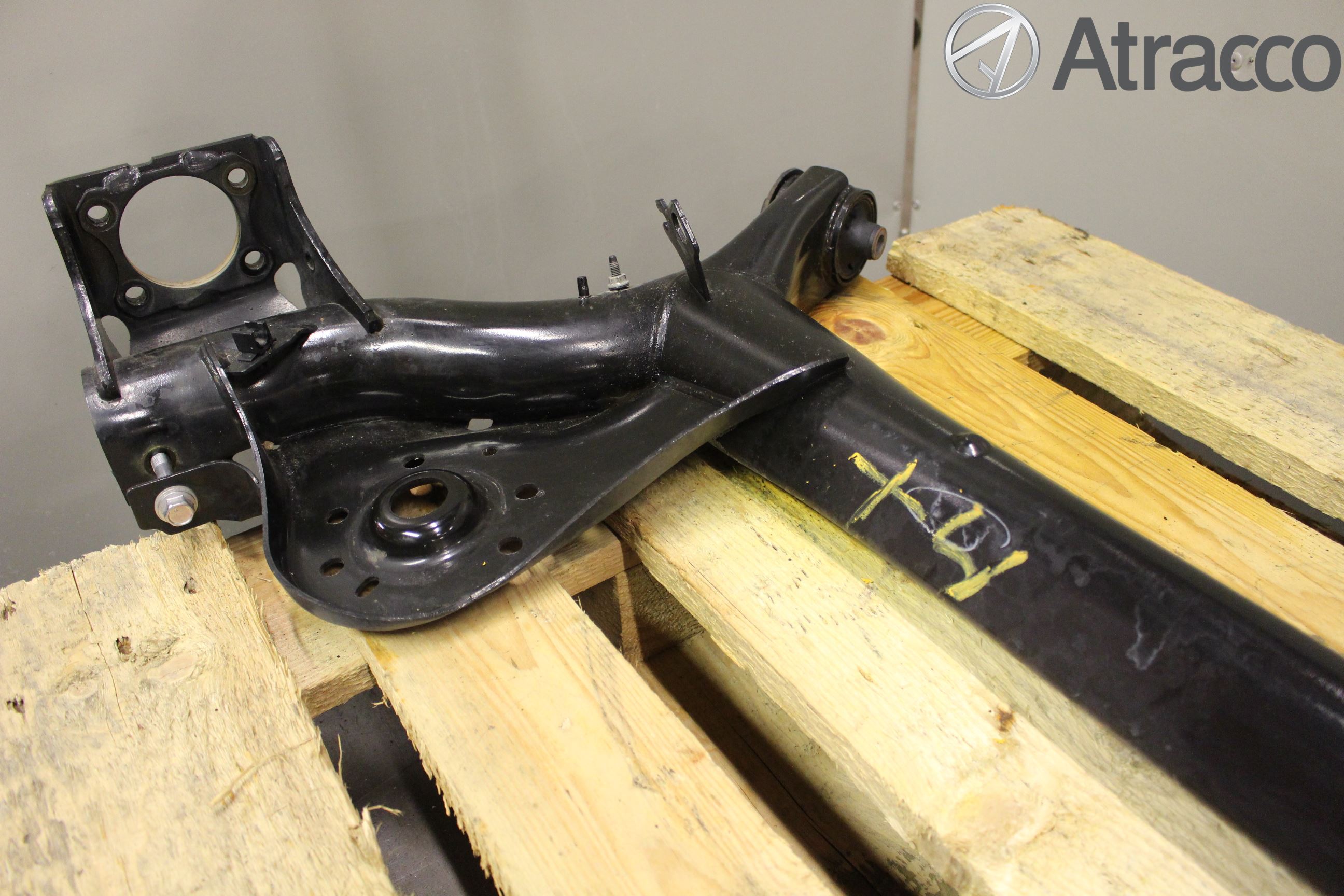 Toyota AYGO 15-21 Bakaksel Feste Travers-Ramme