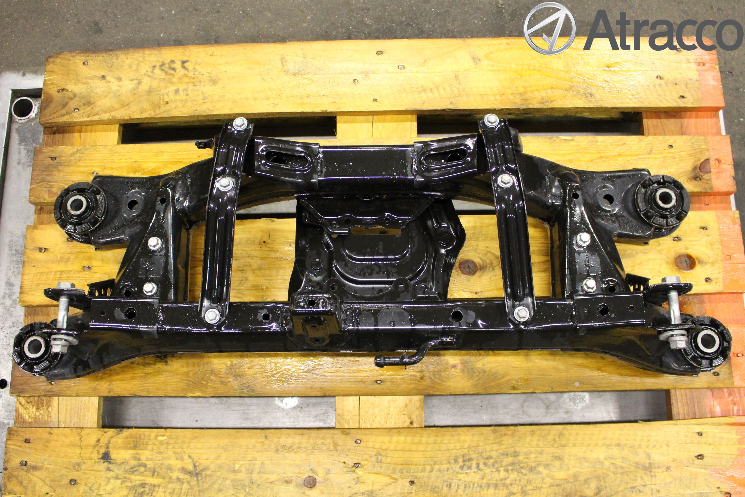 Toyota AVENSIS 16-18 Bakaksel Feste Travers-Ramme