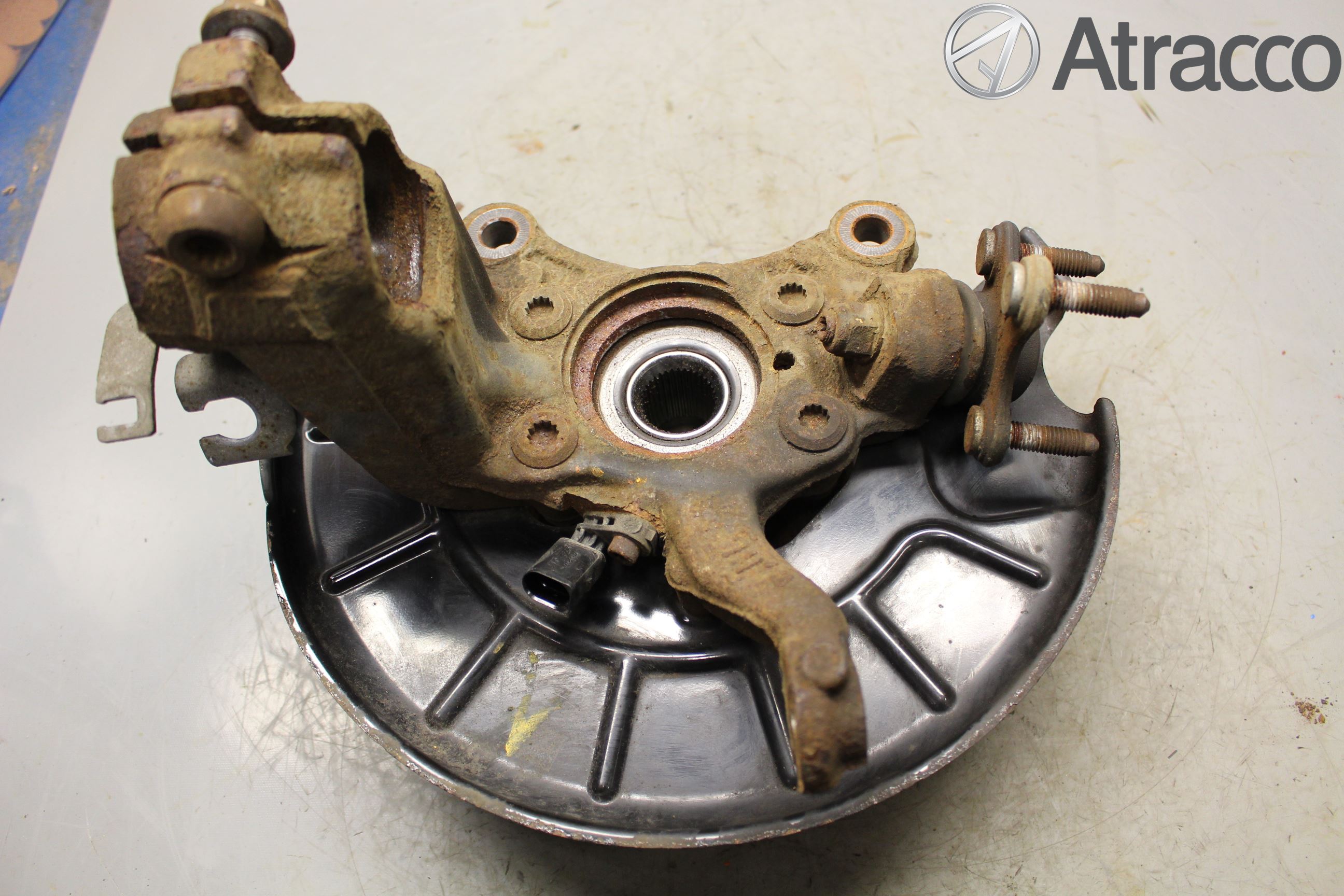 Volkswagen VW GOLF PLUS/CROSS GOLF 04-14 Spindel Vf
