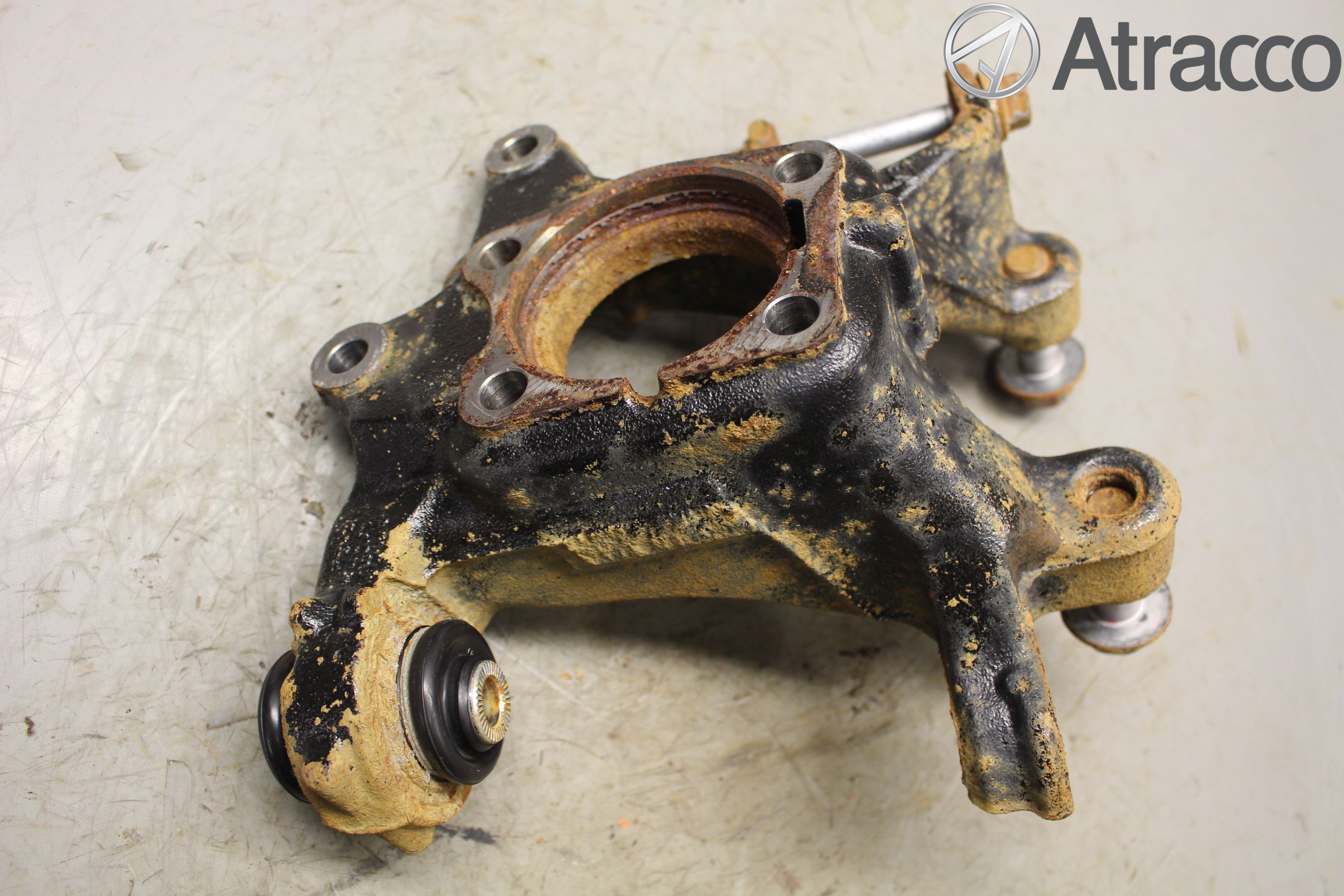 Toyota AVENSIS 16-18 Spindel Hb