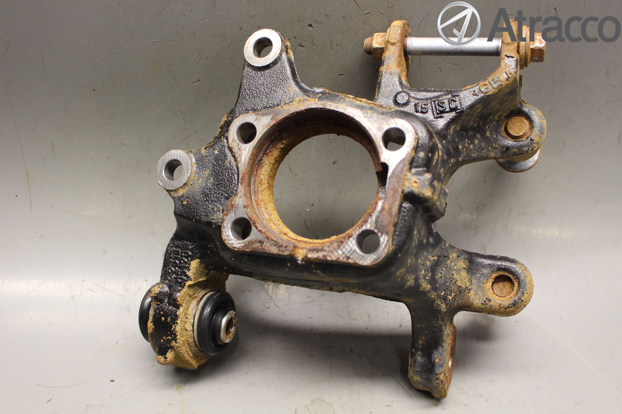 Toyota AVENSIS 16-18 Spindel Hb