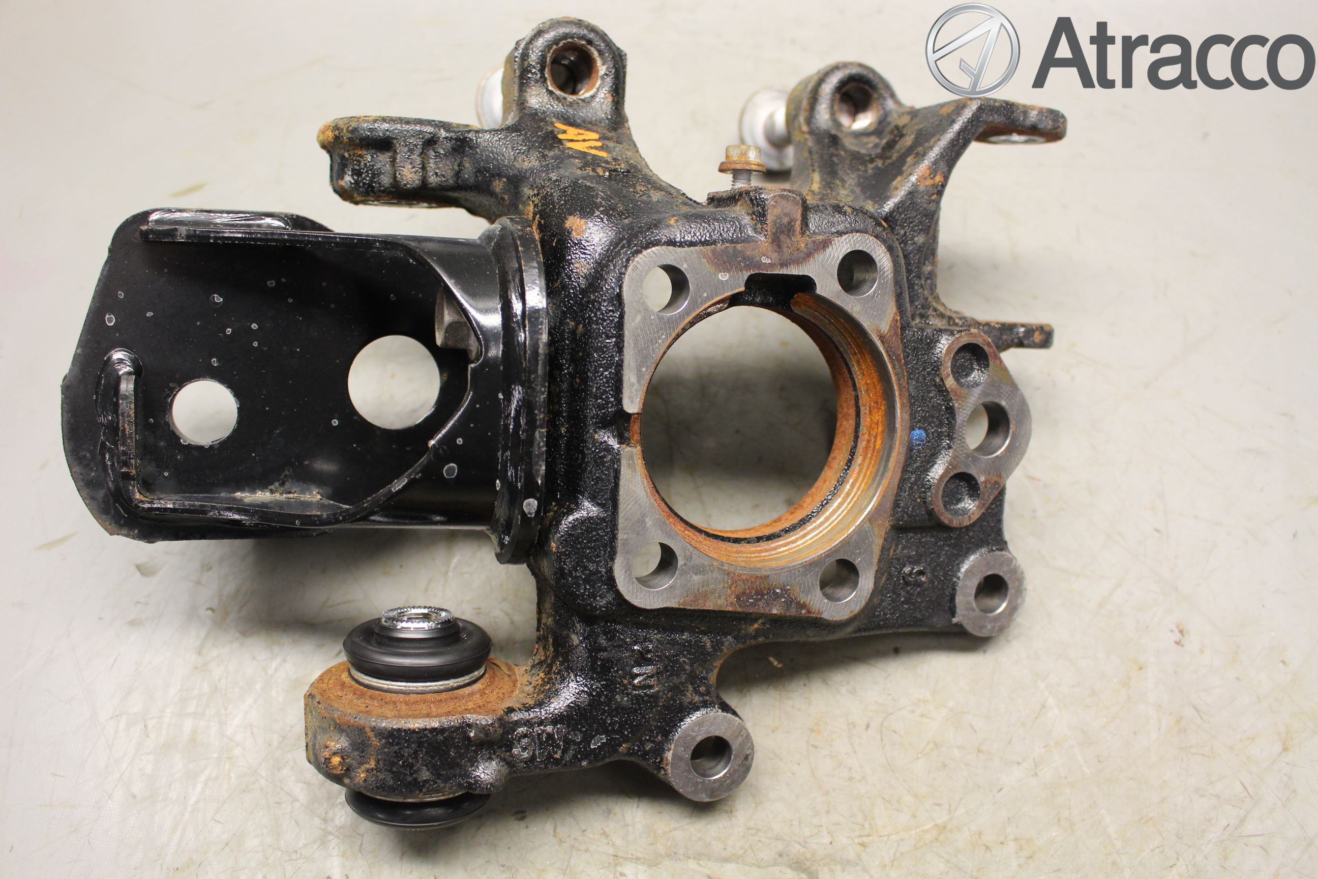 Toyota RAV4 13-18 Spindel Vb