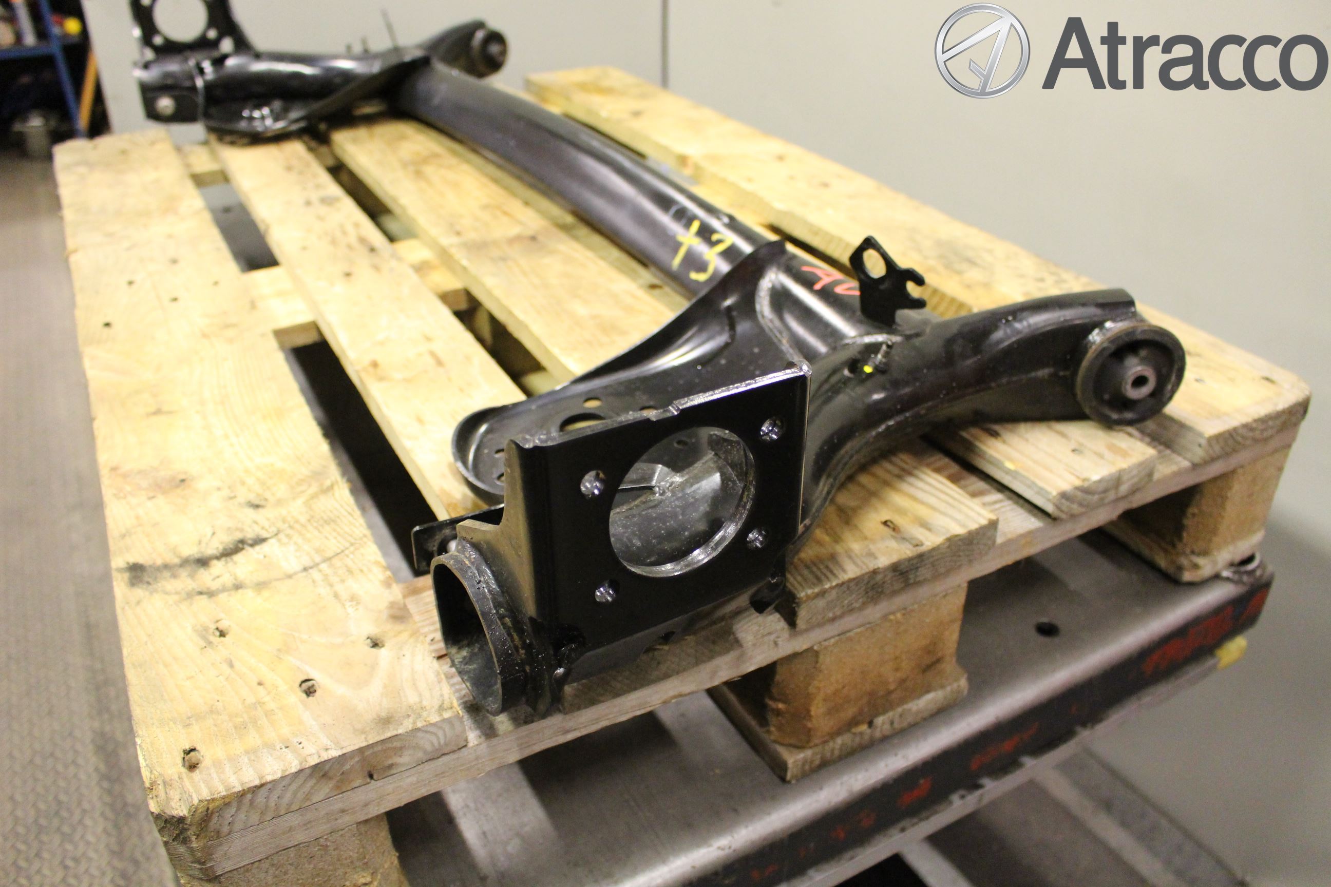 Toyota AYGO 15-21 Bakaksel Feste Travers-Ramme