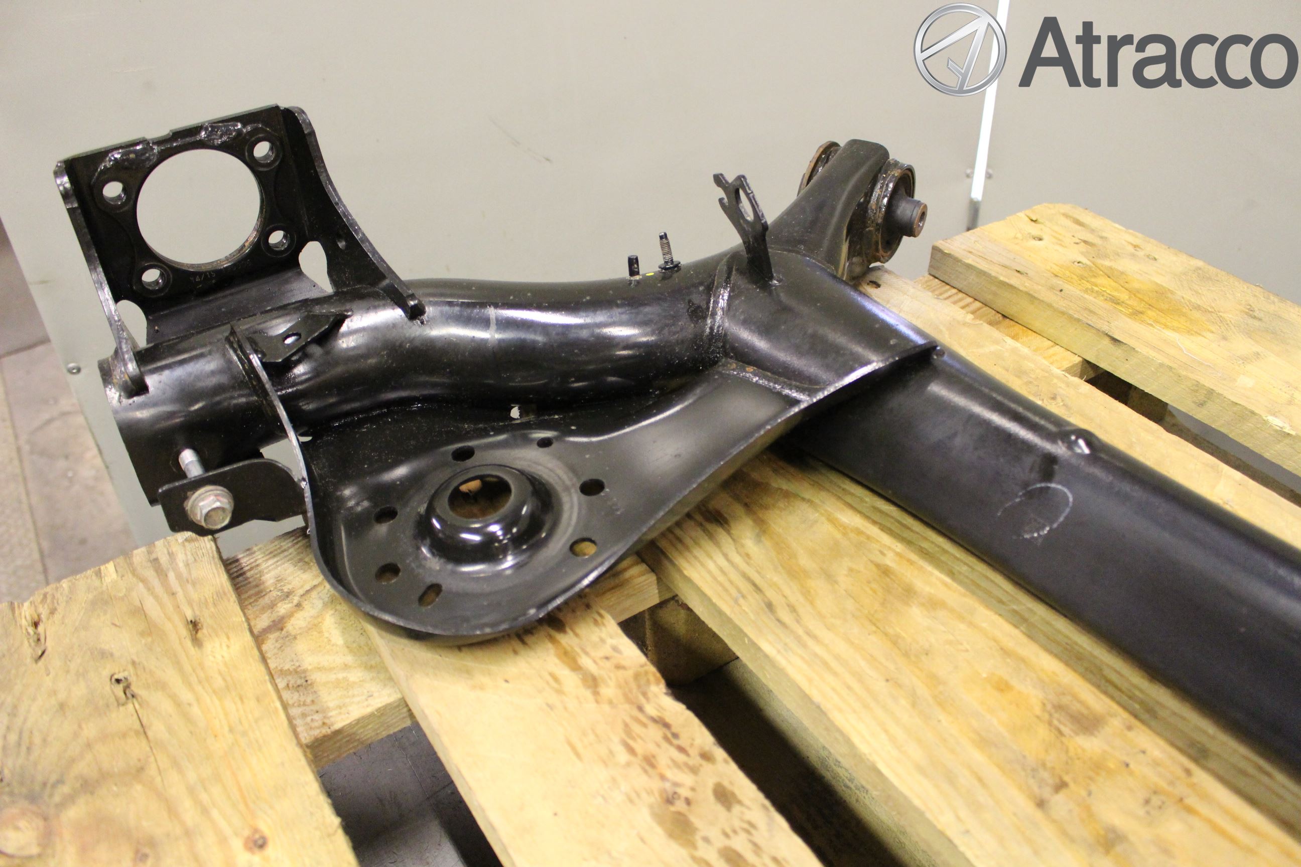 Toyota AYGO 15-21 Bakaksel Feste Travers-Ramme