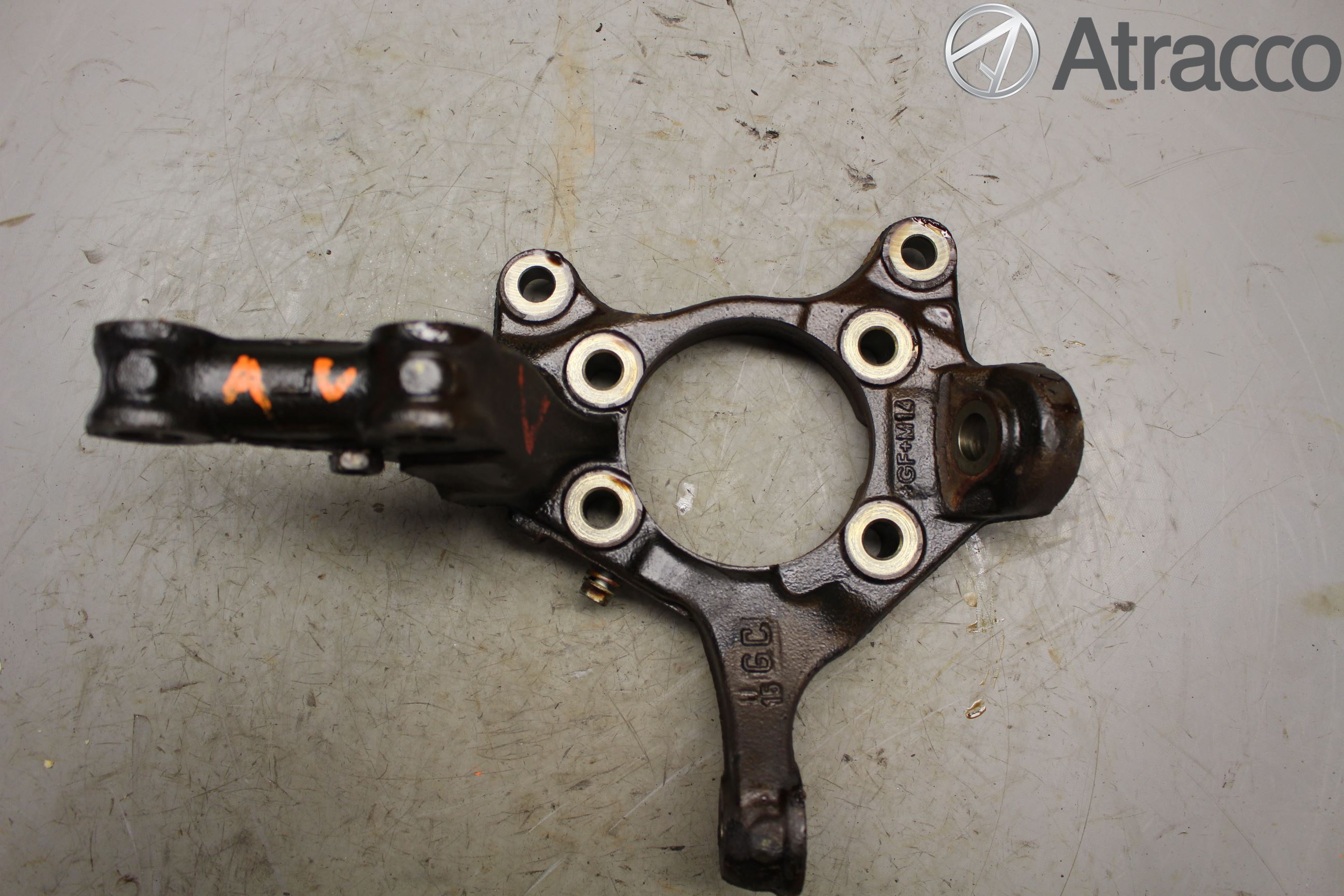Toyota AVENSIS 09-15 Spindel Vf