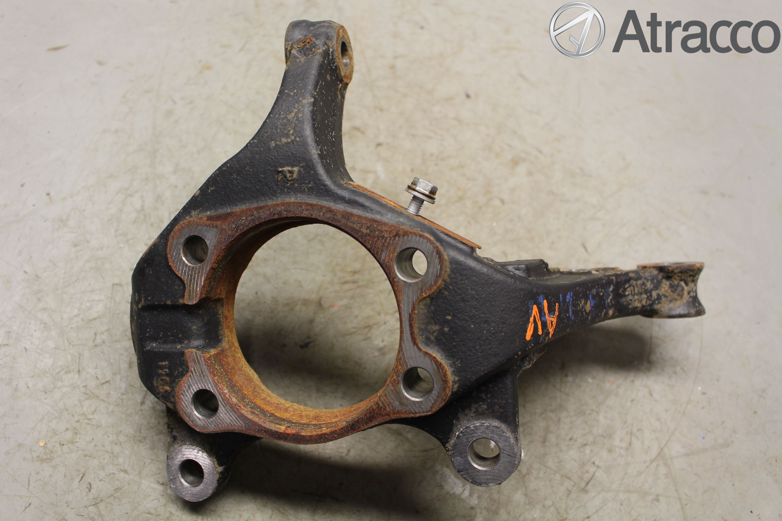 Toyota VERSO 09-18 Spindel Hf