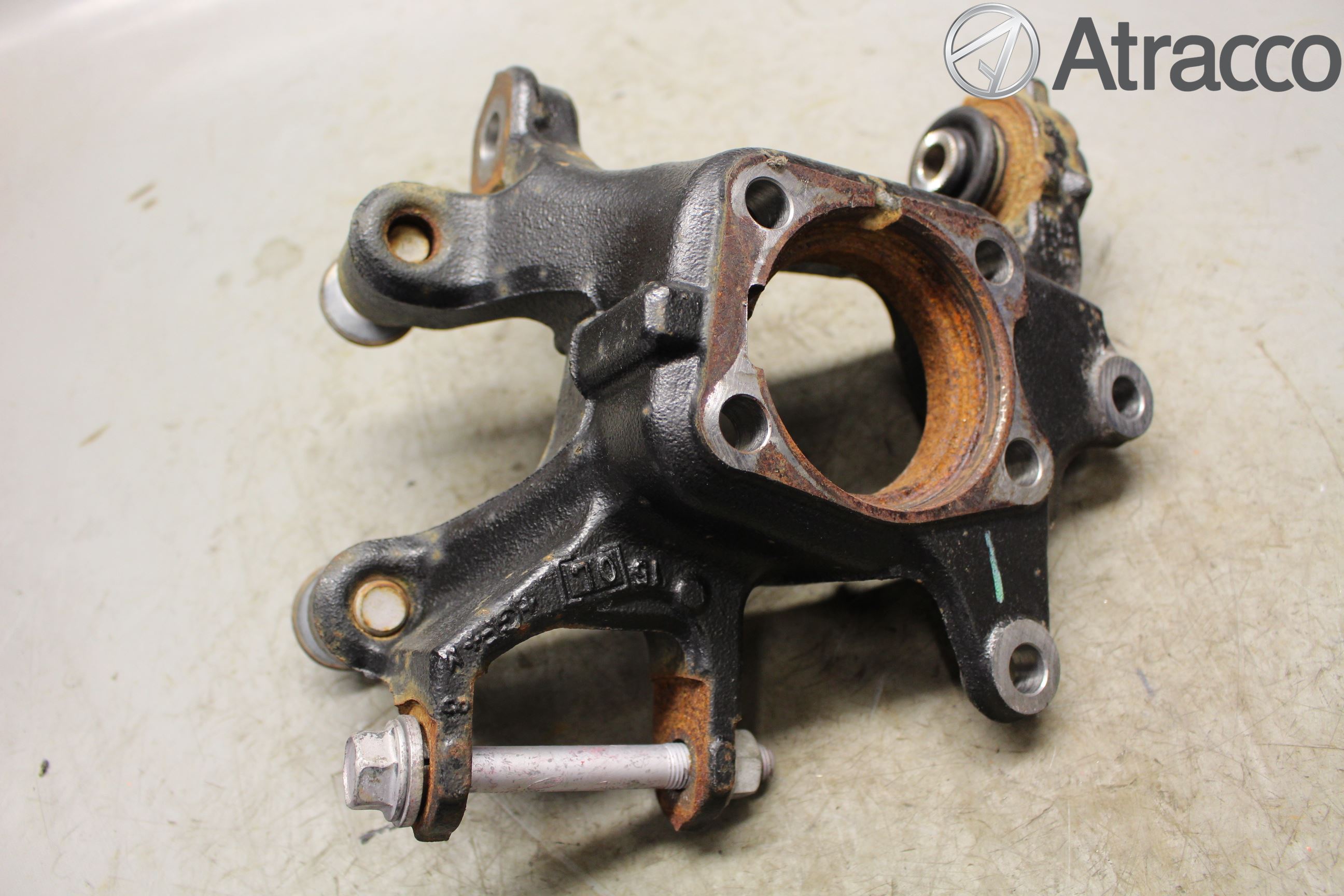 Toyota AVENSIS 16-18 Spindel Hb
