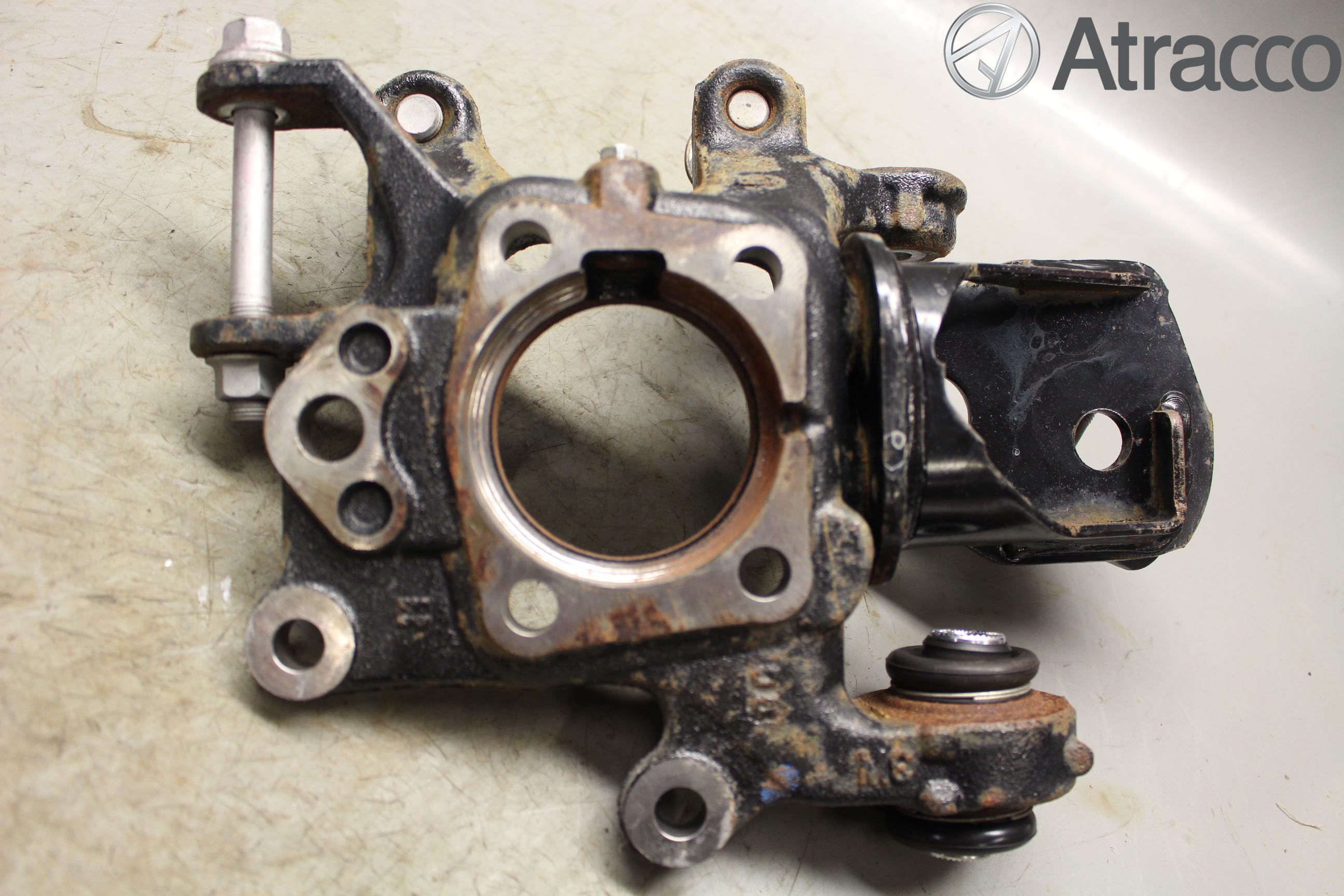 Toyota RAV4 13-18 Spindel Hb